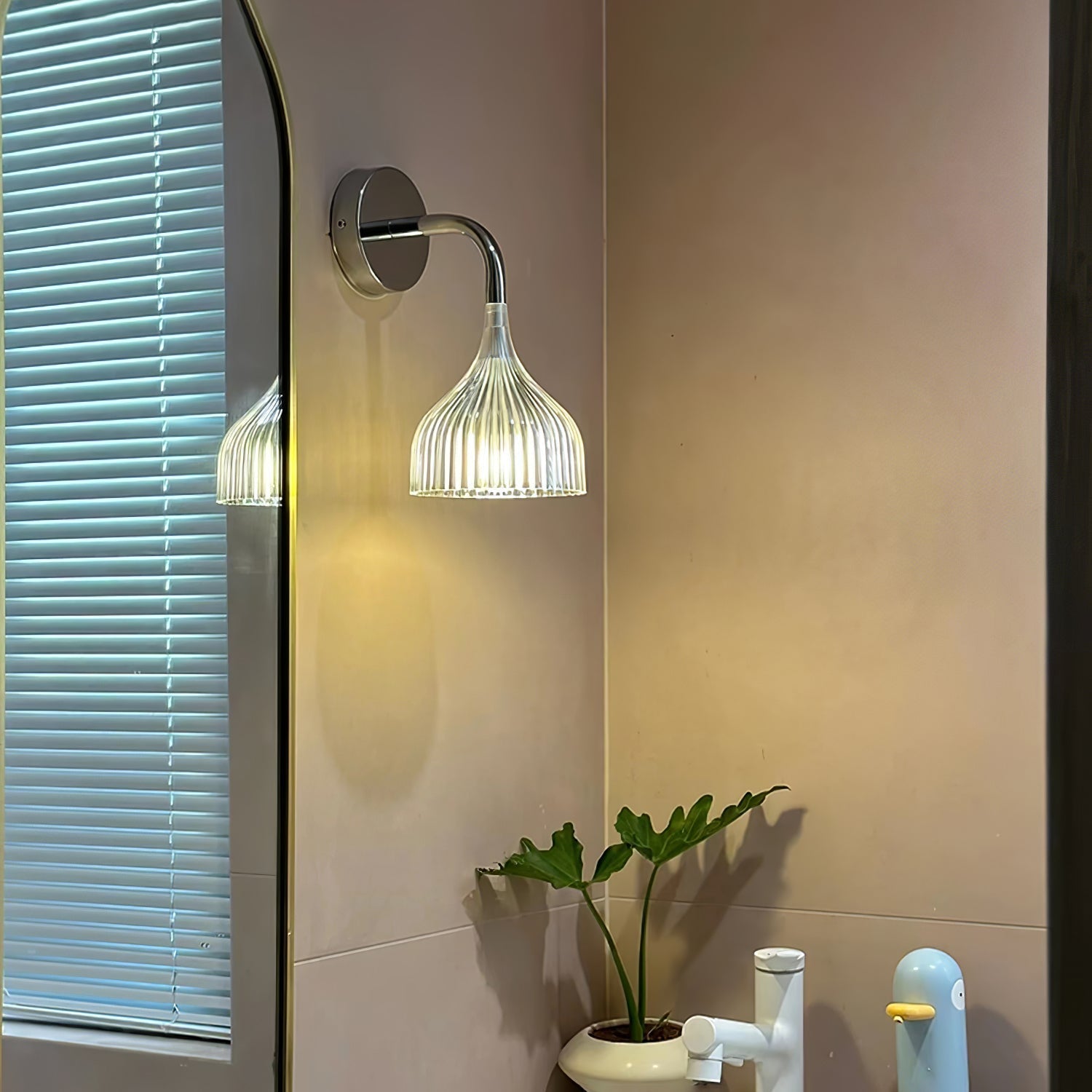 E Wall Lamp - Blowlighting