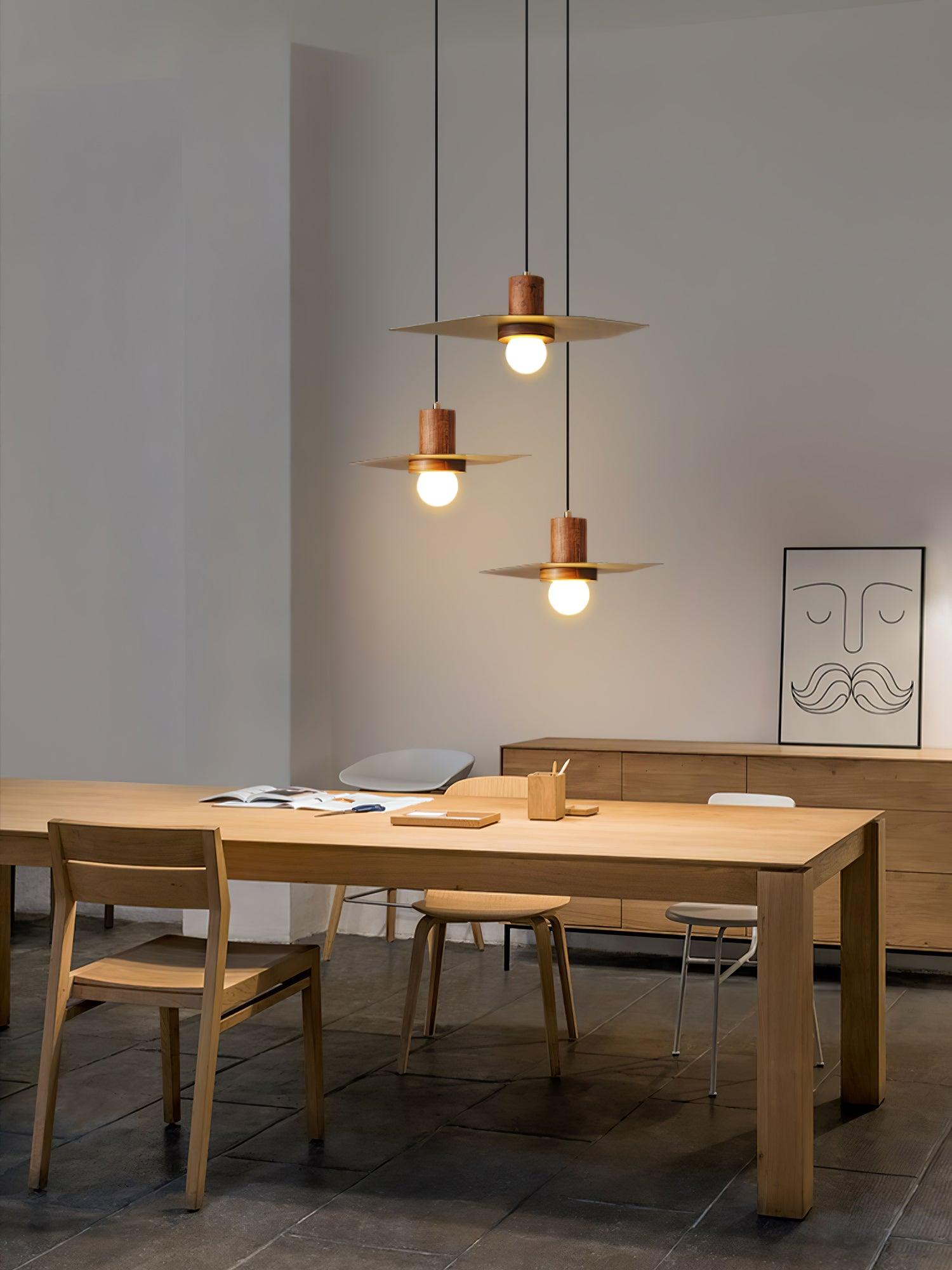 Elara Halo Pendant Lamp - Blowlighting