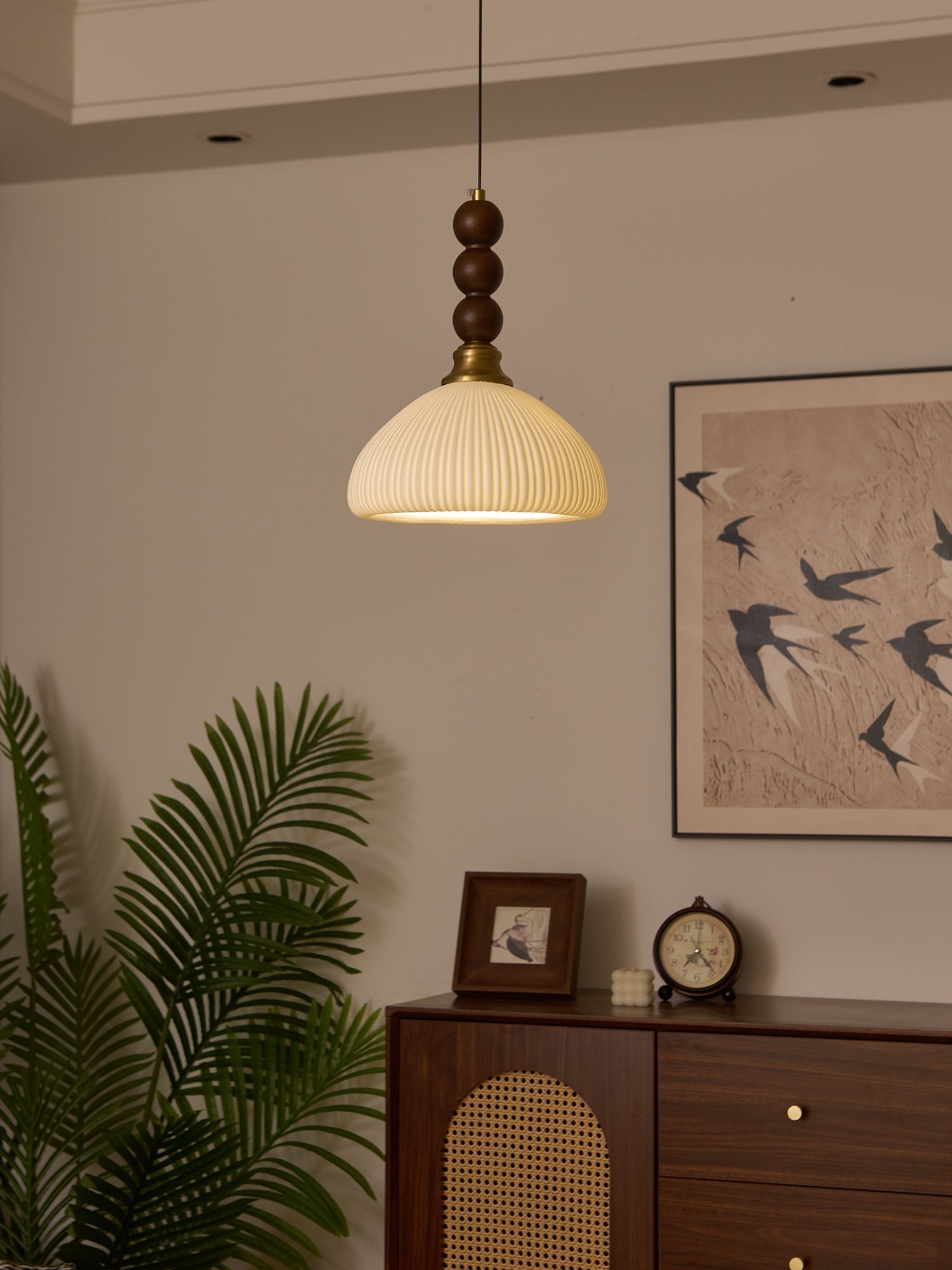 Eloria Pendant Light - Blowlighting