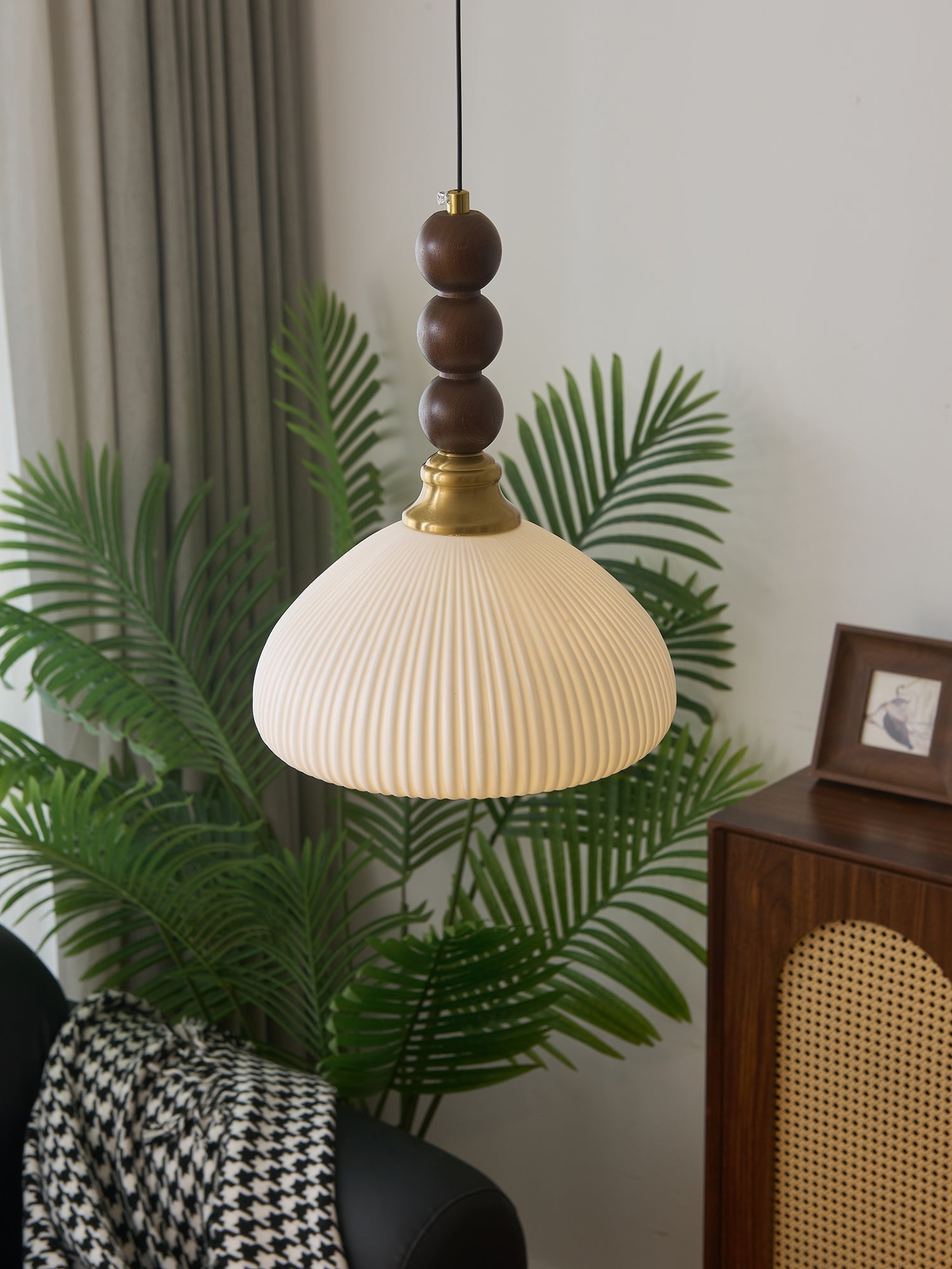 Eloria Pendant Light - Blowlighting