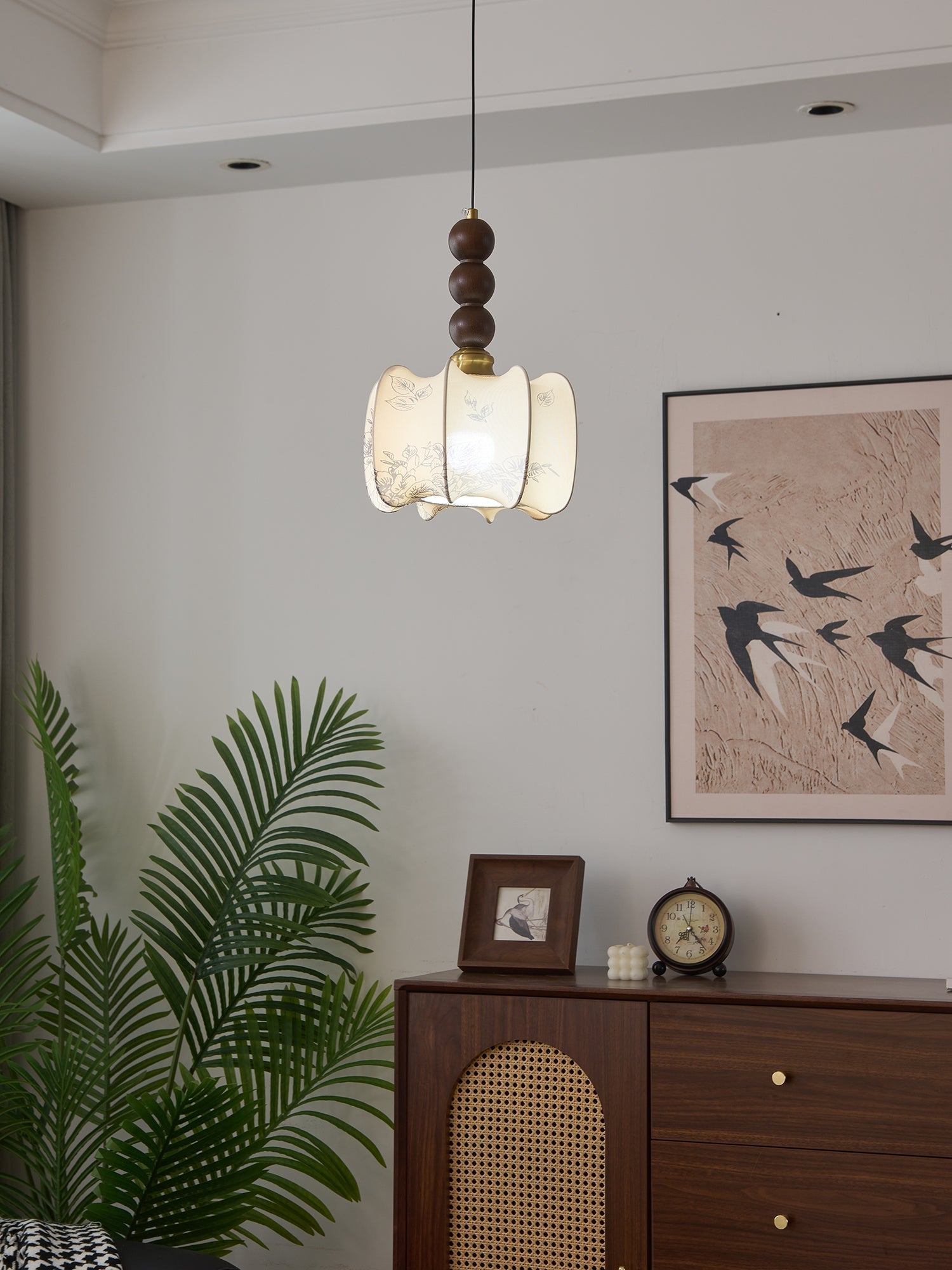 Eloria Pendant Light - Blowlighting