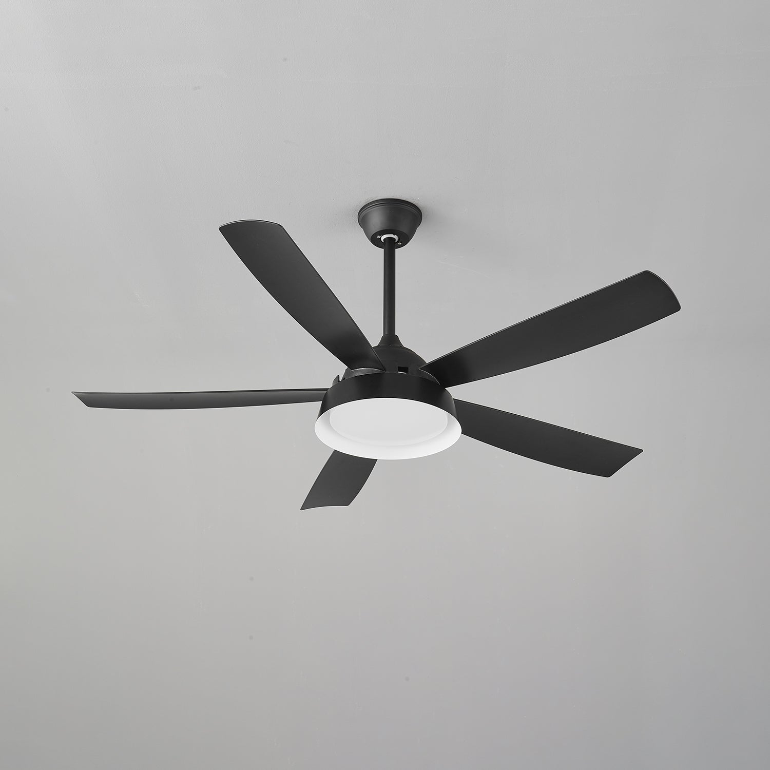 Ventilatore da soffitto Orvino con luce effetto legno, con luce spenta e ventola accesa