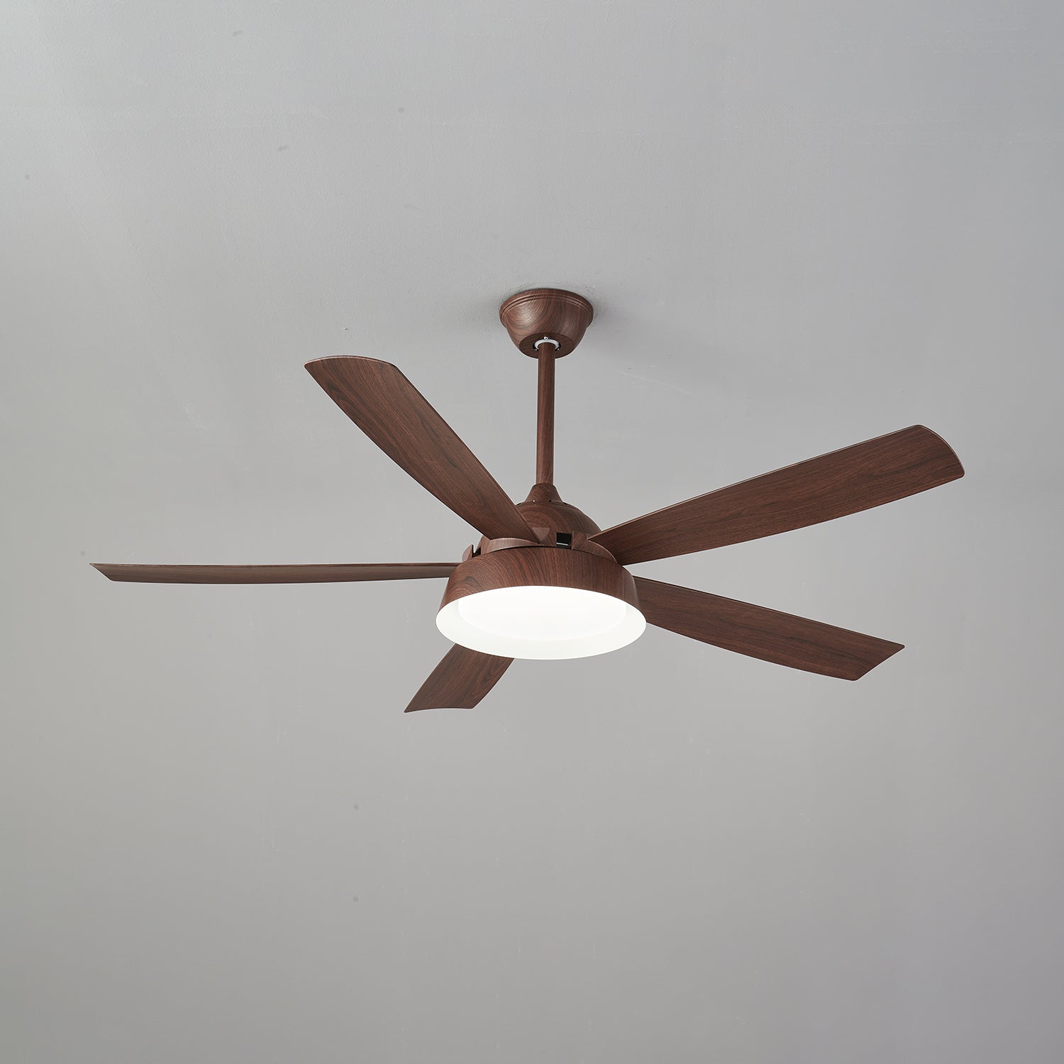 Ventilatore da soffitto Orvino con luce effetto legno, installazione cablata
