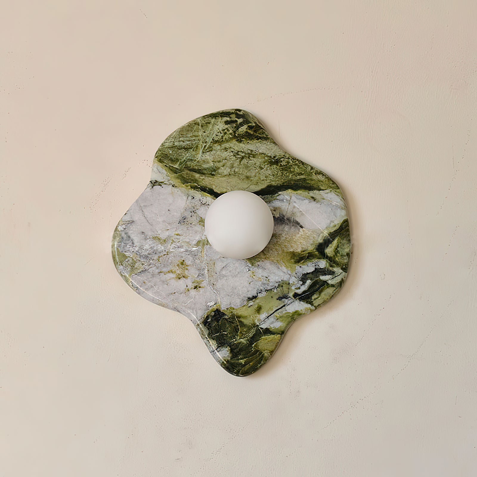 Avi Lampada da Parete Organica in Marmo Verde