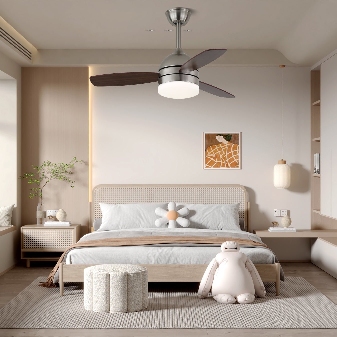 Dettaglio delle pale in legno del ventilatore e della luce LED integrata