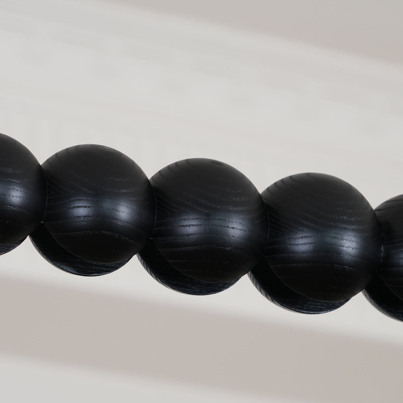 Muto Lampadario in Legno con Perle