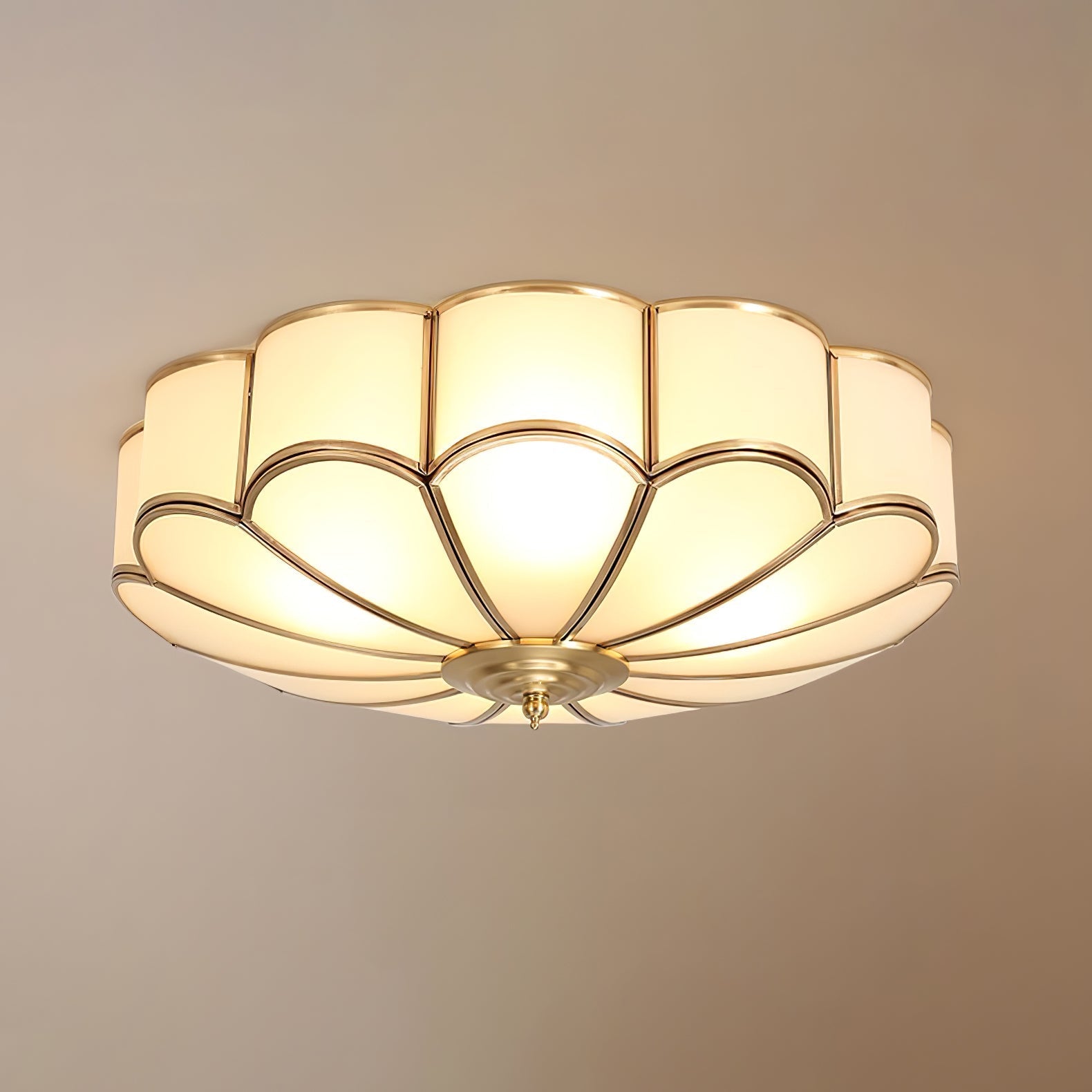 Tiffany Lampada da Soffitto a Forma di Fiore in Vetro Opaco e Ottone