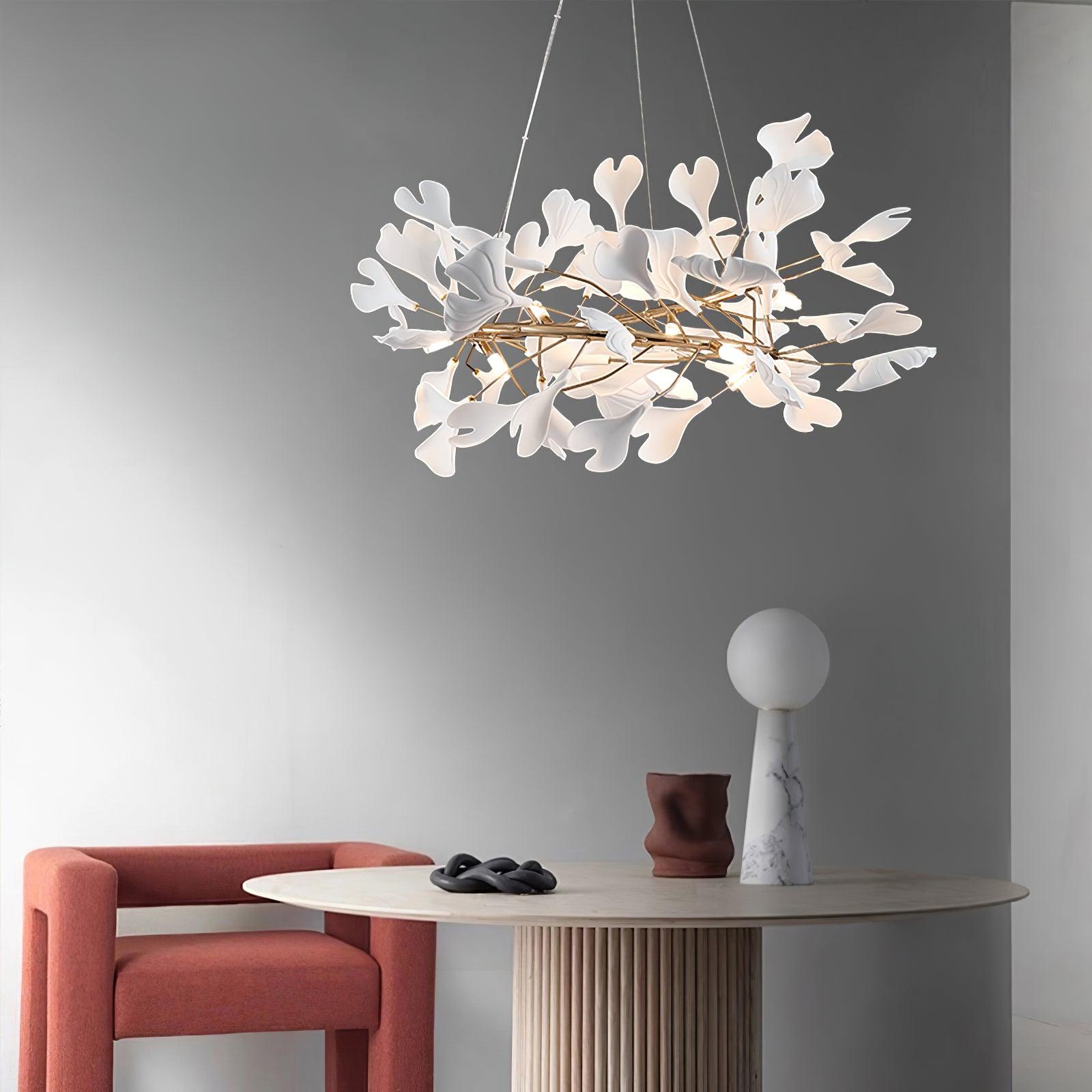 Olivia Lampadario moderno a LED dorato GinkLuxe, metallo e ceramica
