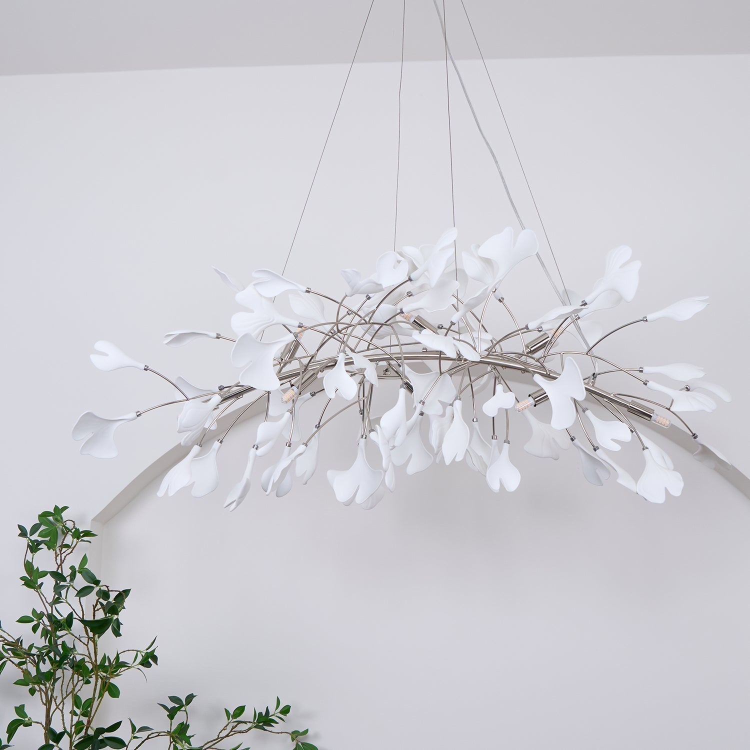 Olivia Lampadario Gingko Stile Art Déco con Foglie Inclinate Verso il Basso