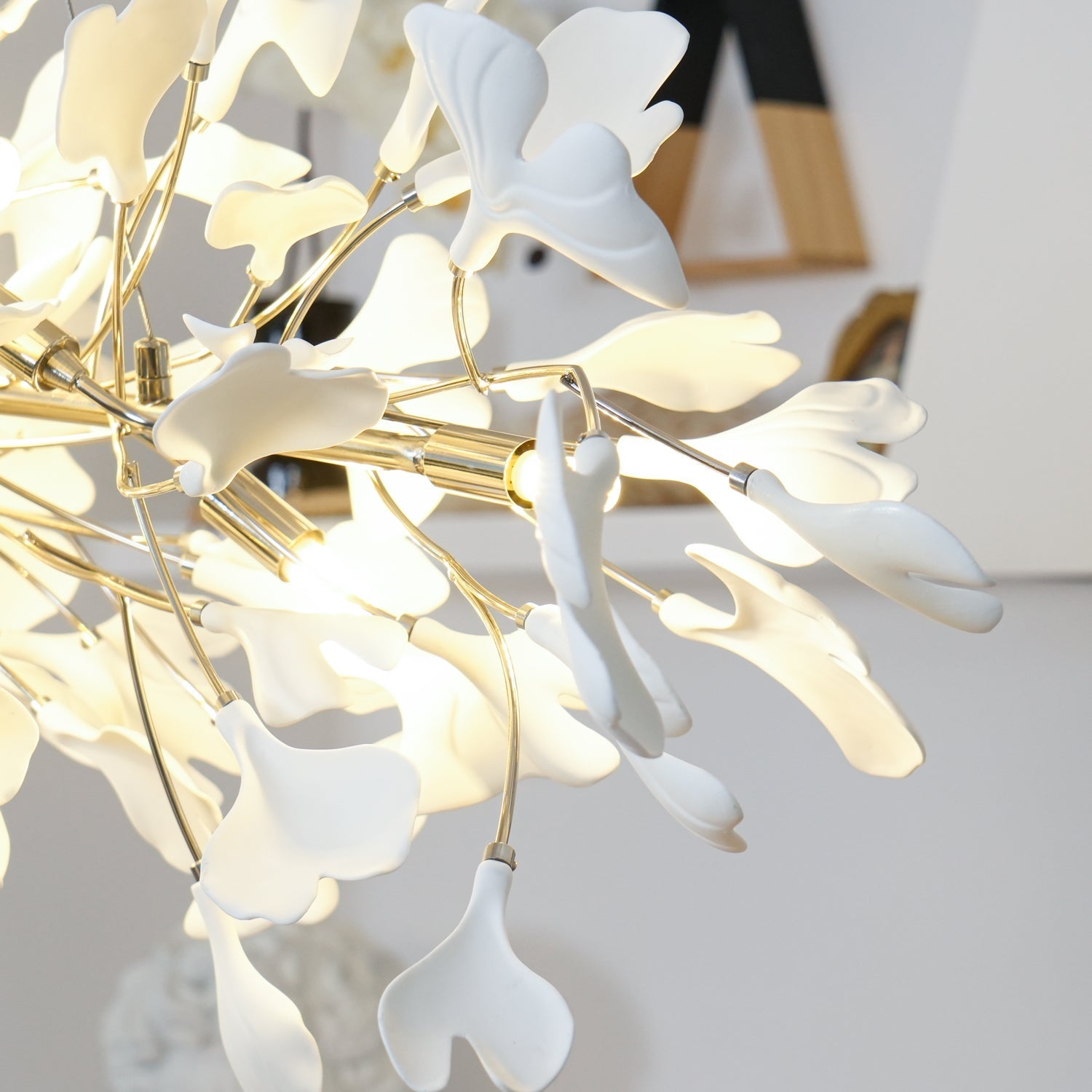 Olivia Lampadario Gingko Stile Art Déco con Foglie Inclinate Verso il Basso
