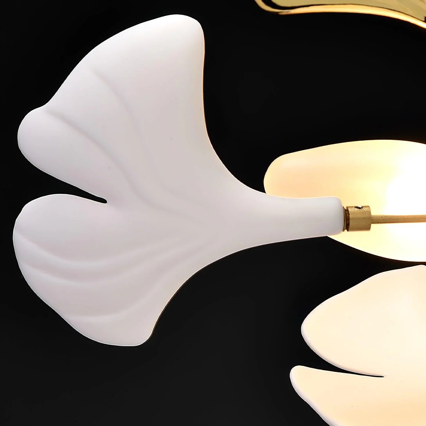 Olivia Lampadario di Lusso in Ceramica con Forma a U