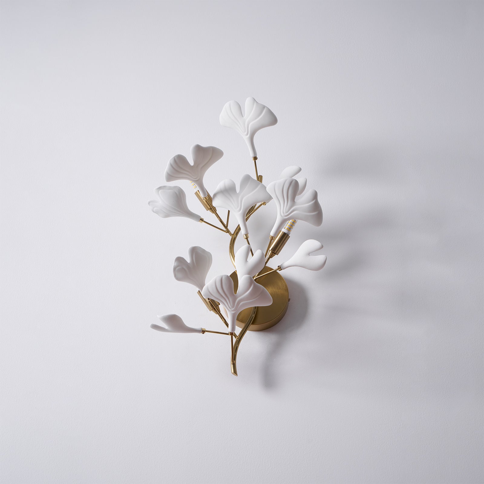 Wall Lamp Gingko Ceramic Petal Shades Gold Art Nouveau - Letslighting