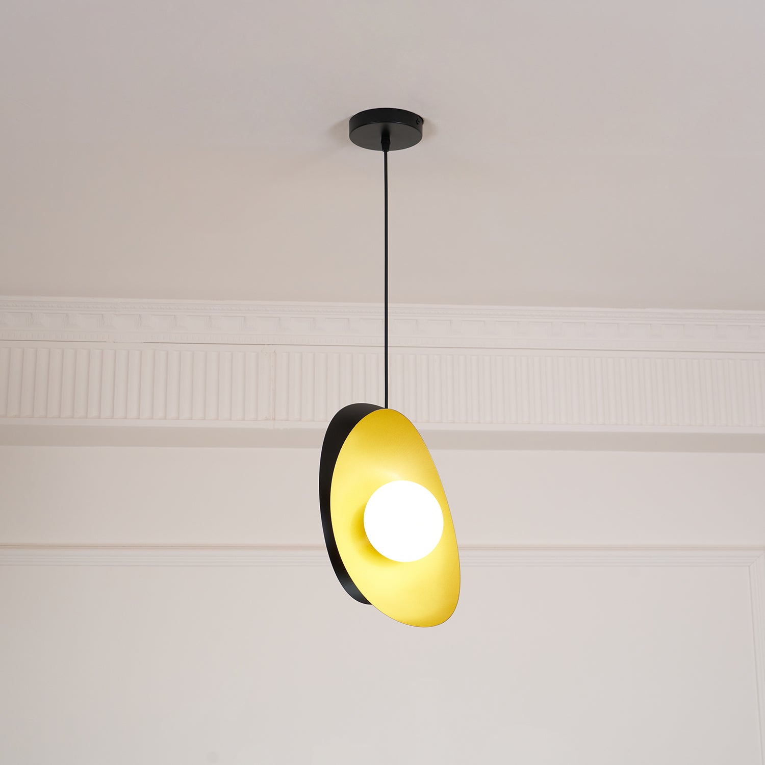 Golden Petal Pendant Lamp - Blowlighting