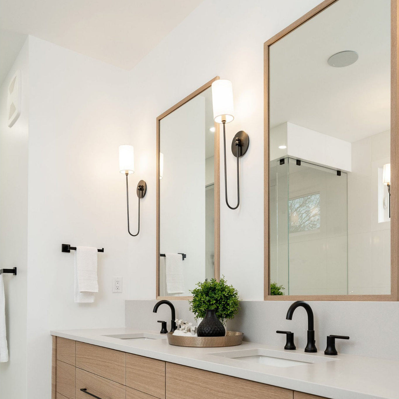 Syvineth Modern Minimalist Brass Fabric Wall Lamp - Lamp Copper