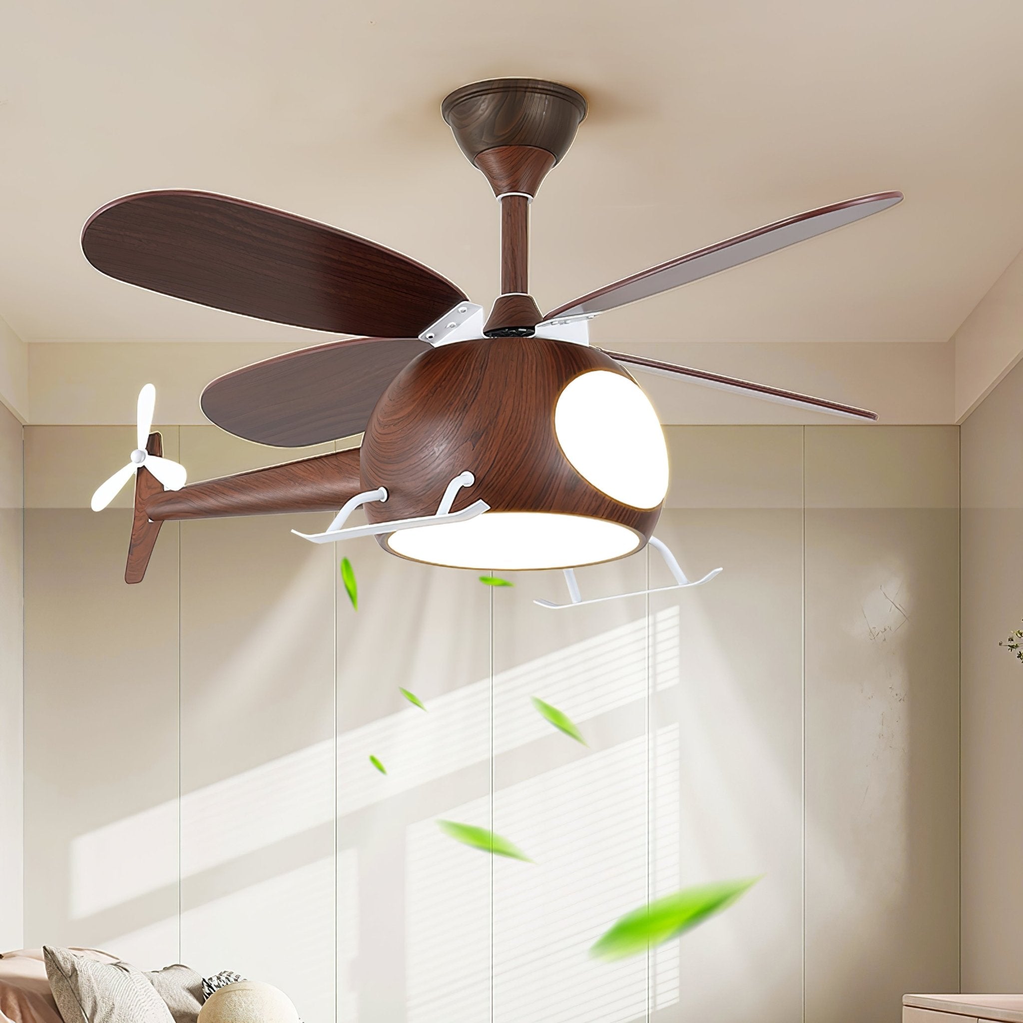 Ventilatore con luce Aviara che mostra il suo design compatto (Diametro 70cm x H 30cm)
