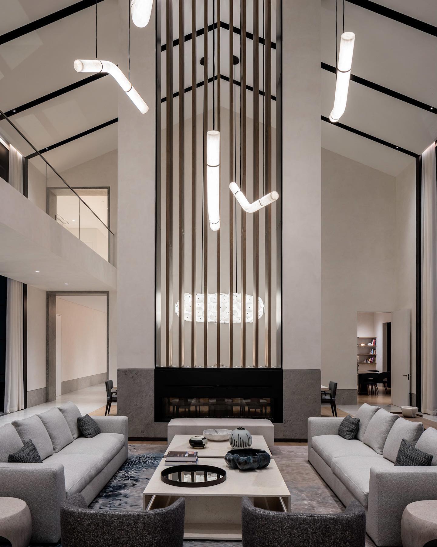 Utalyra Curved Alabaster Pendant Light - Neutralighting