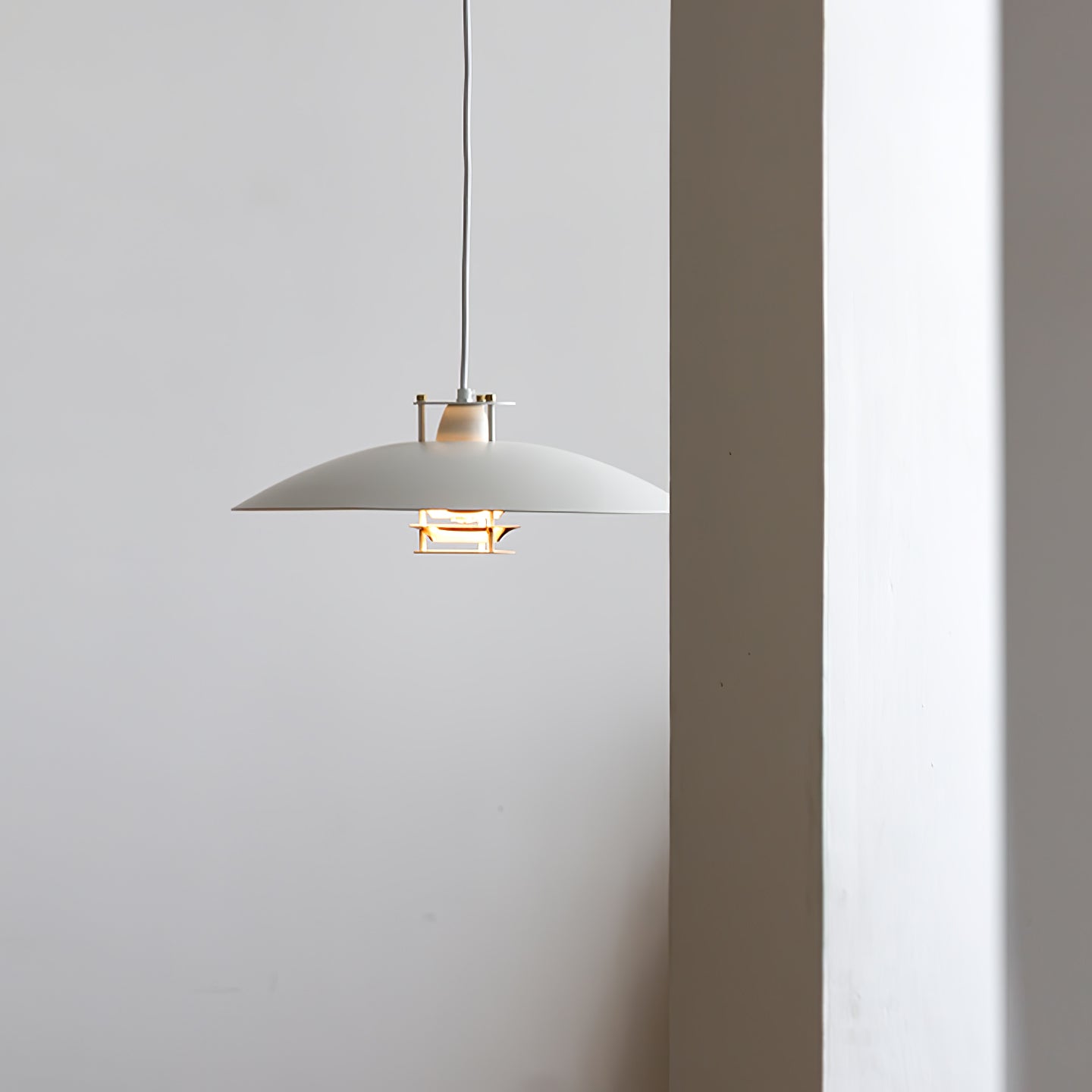 JL 341 Pendant Light - Blowlighting