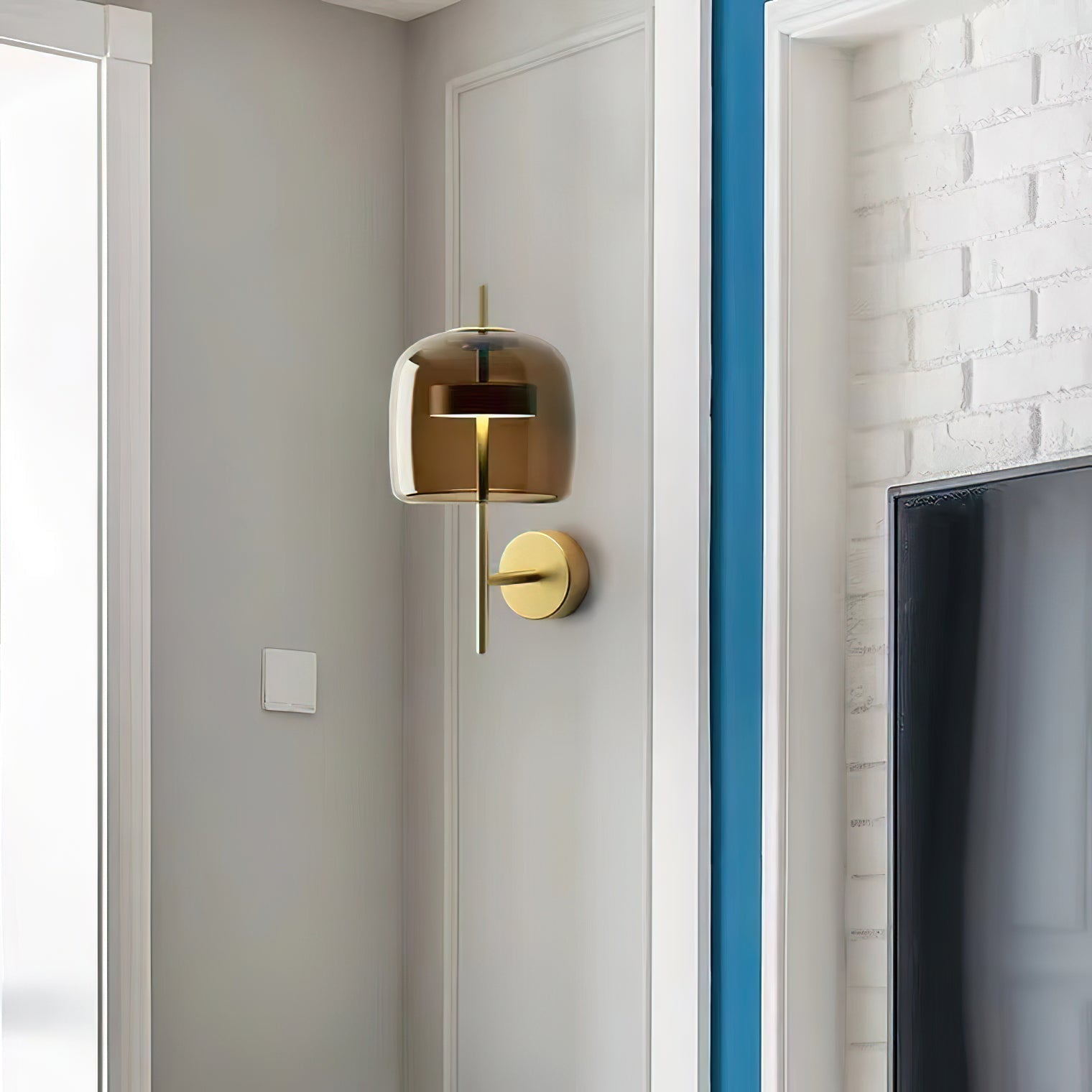 Hourglass Wall Sconce - Blowlighting