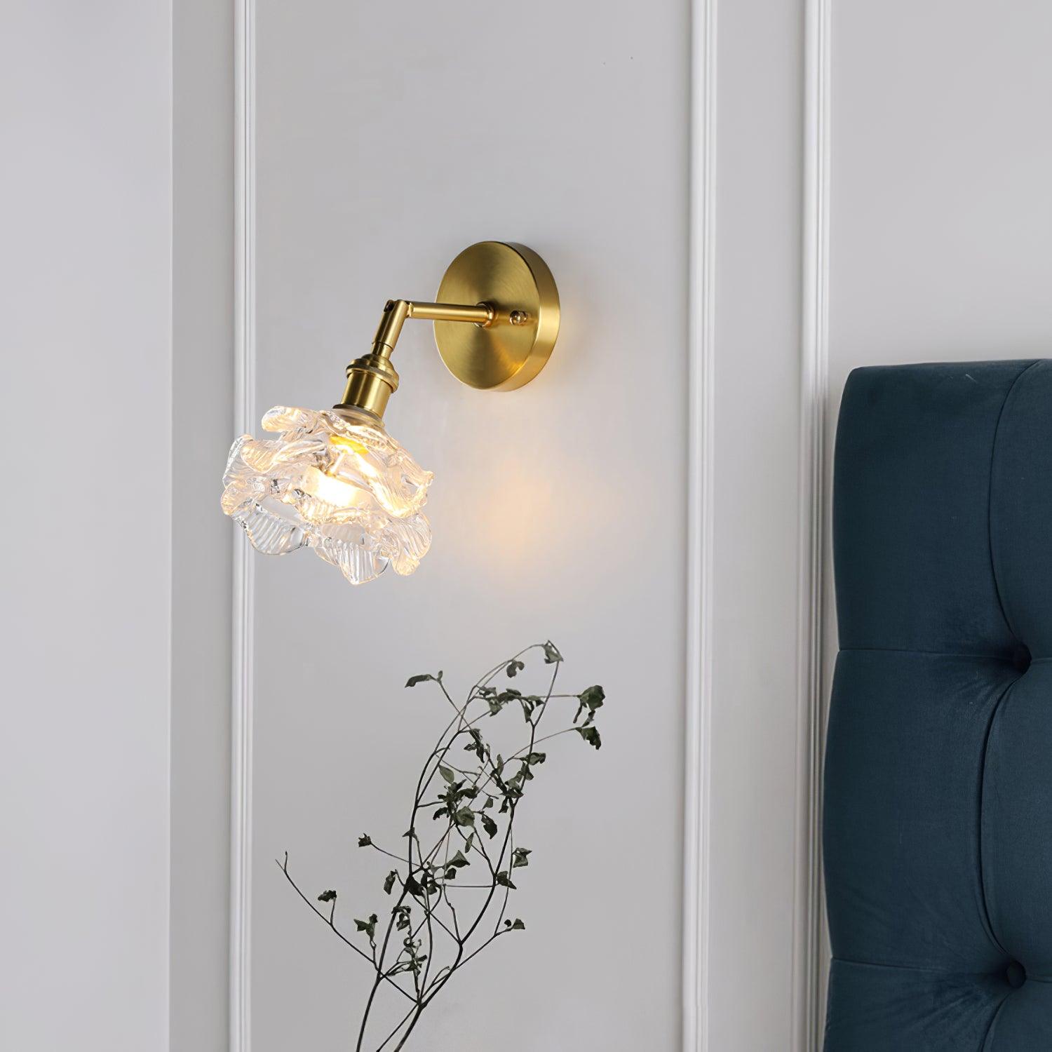 Petal Vintage Brass Wall Lamp - Blowlighting