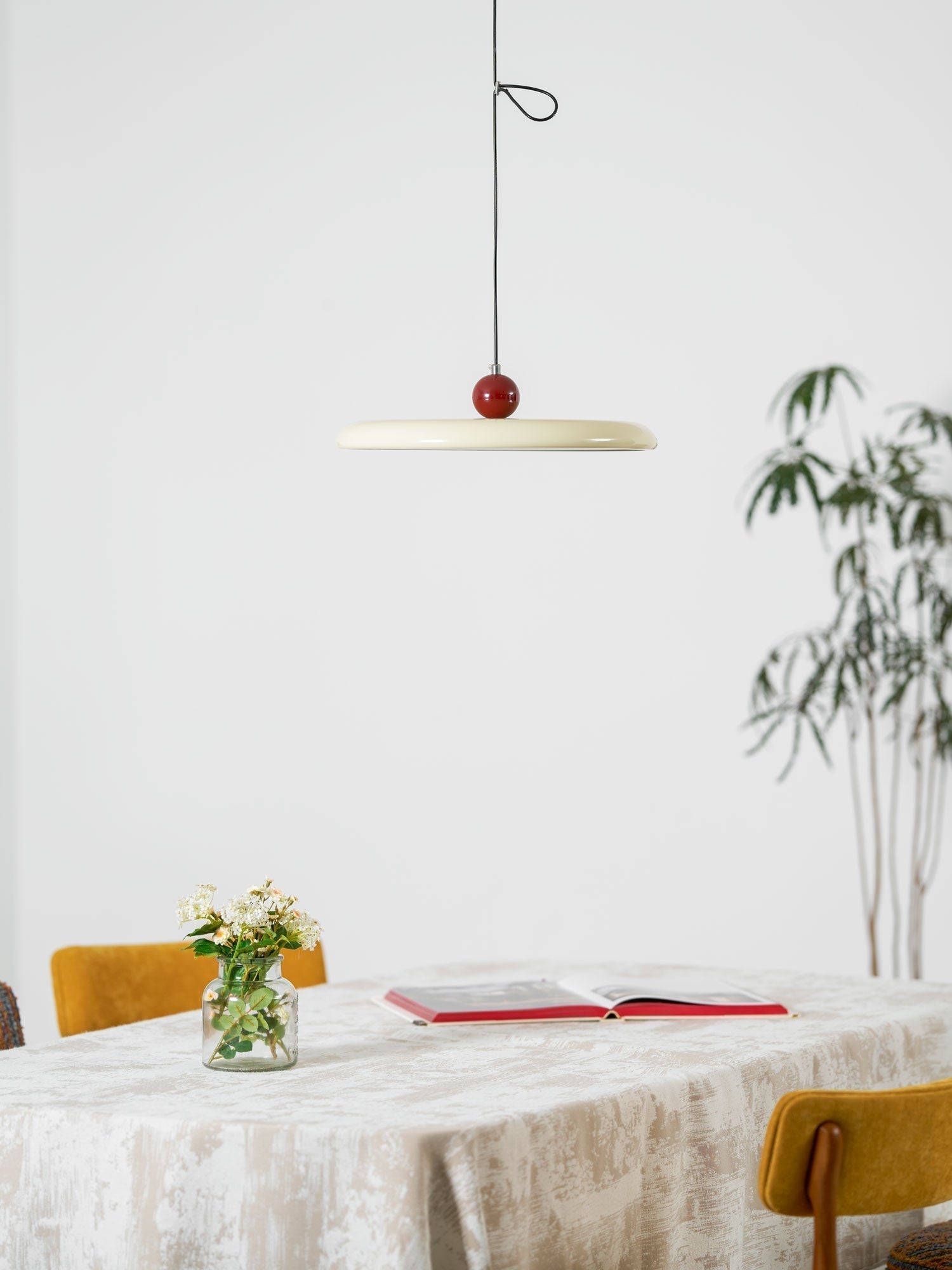 Lola Swing Pendant Lamp - Blowlighting