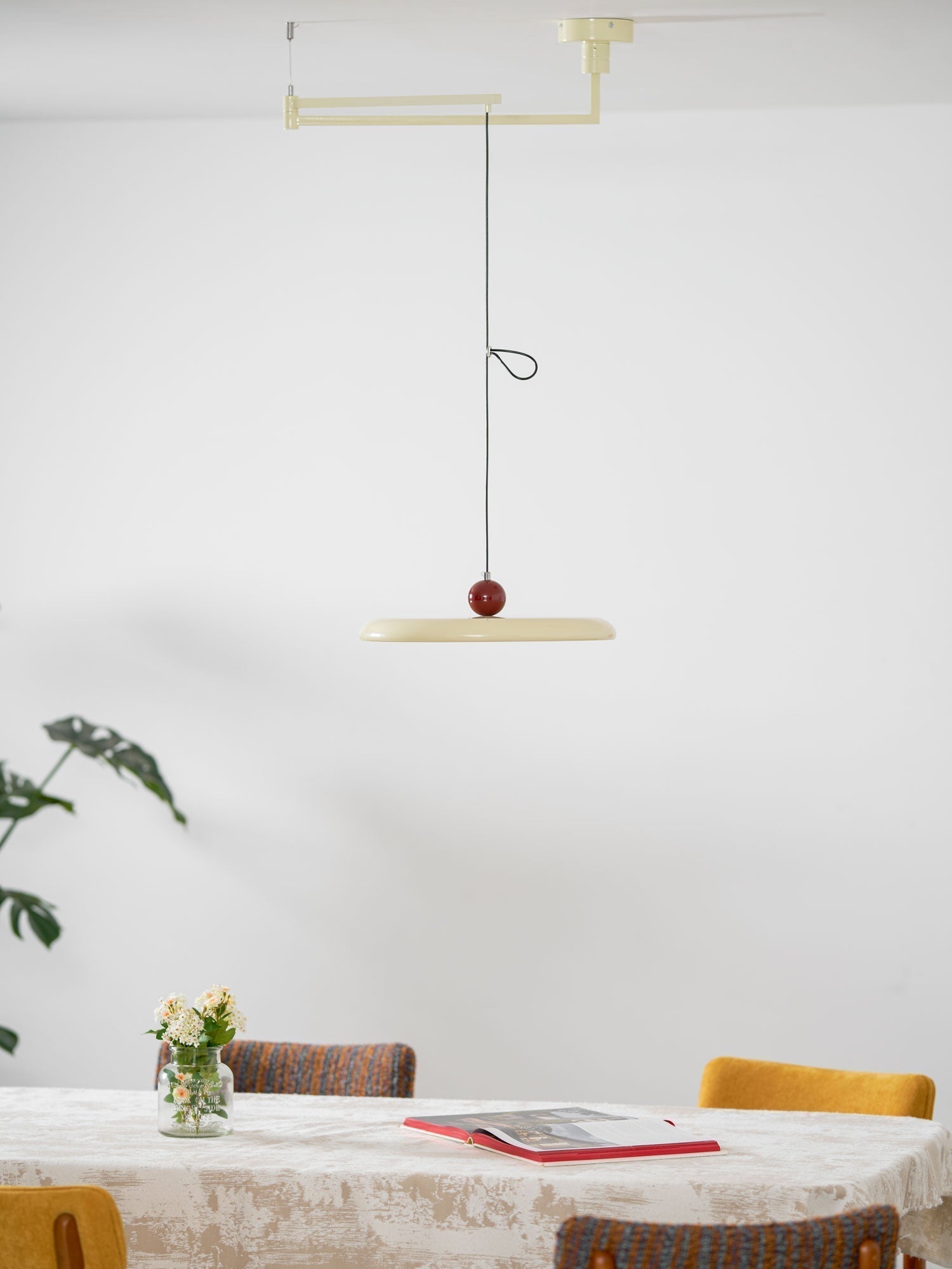 Lola Swing Pendant Lamp - Blowlighting