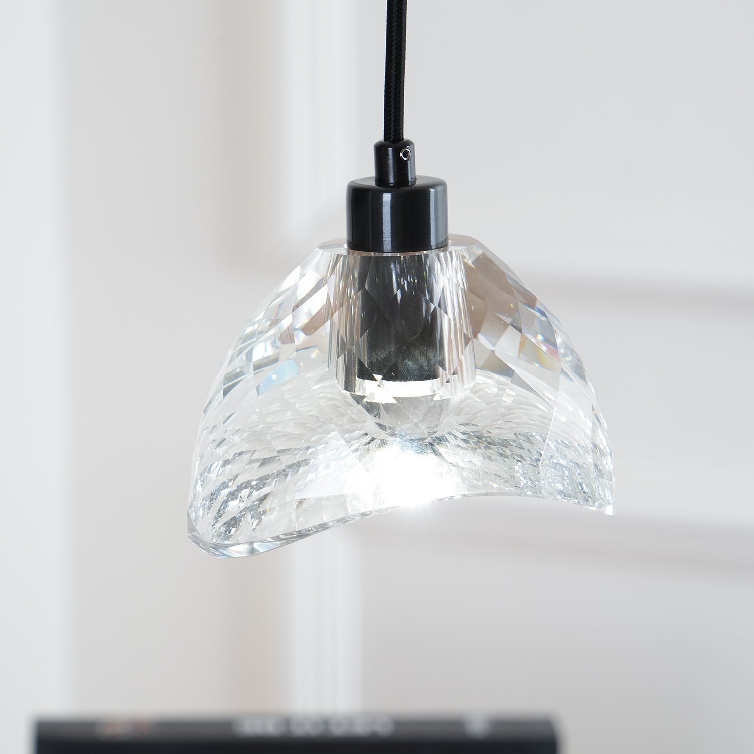 Latham Glass Pendant Lamp - Blowlighting