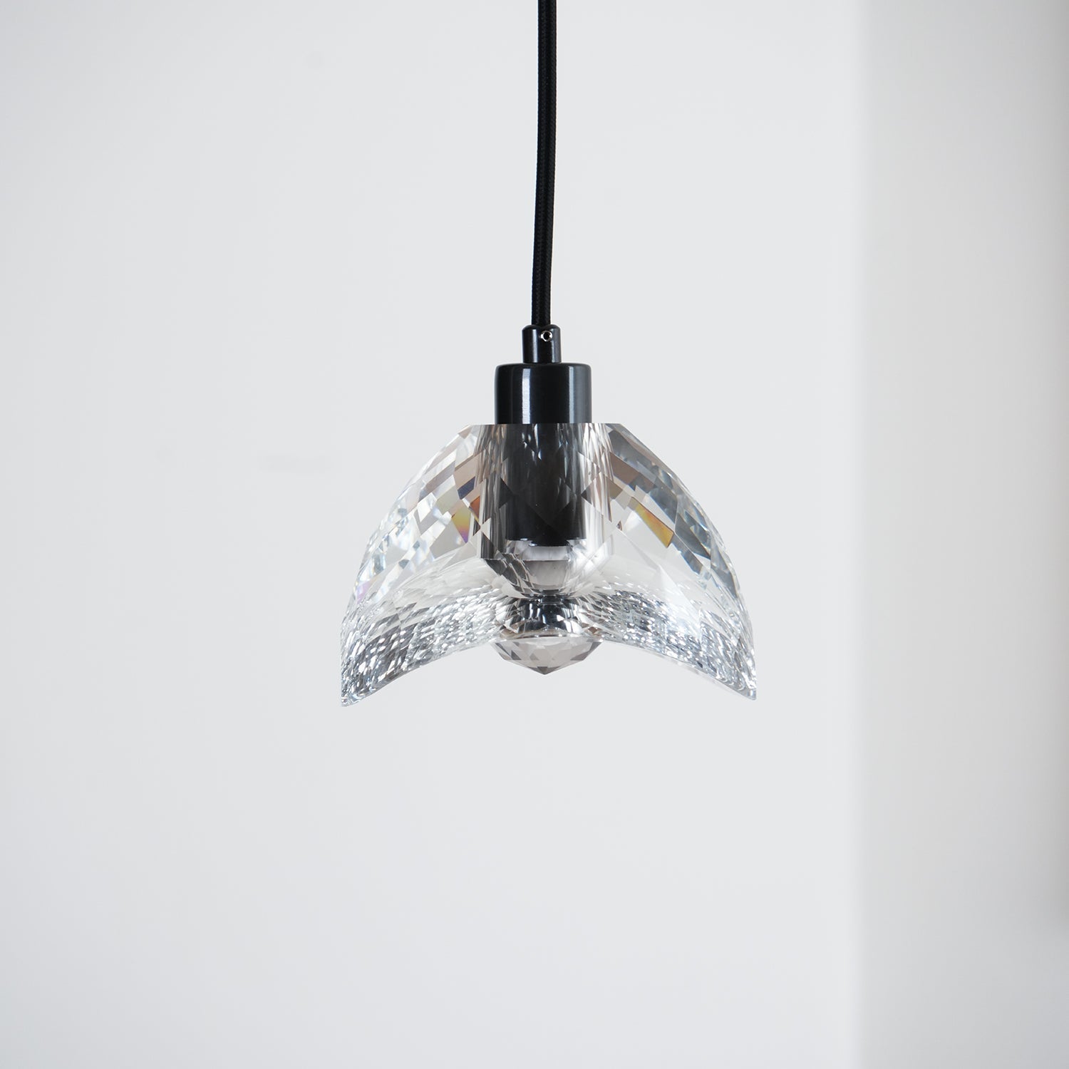 Latham Glass Pendant Lamp - Blowlighting