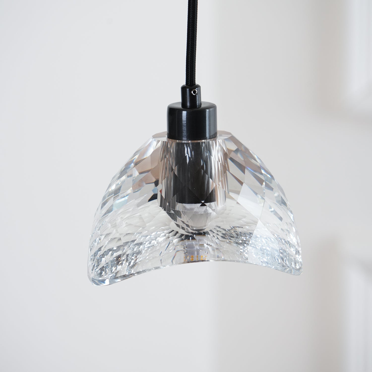 Latham Glass Pendant Lamp - Blowlighting