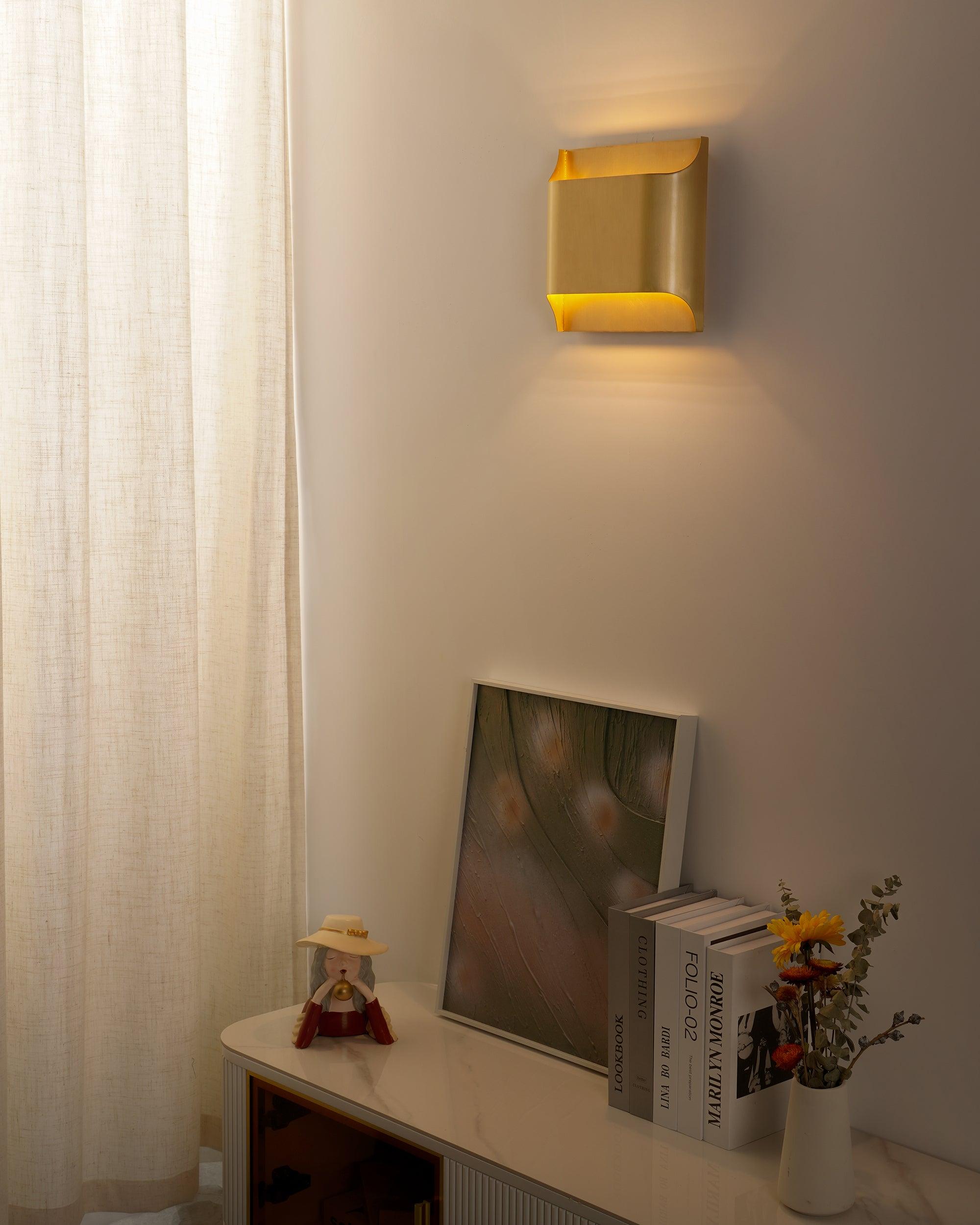 Leclerc Brass Wall Lamp - Blowlighting