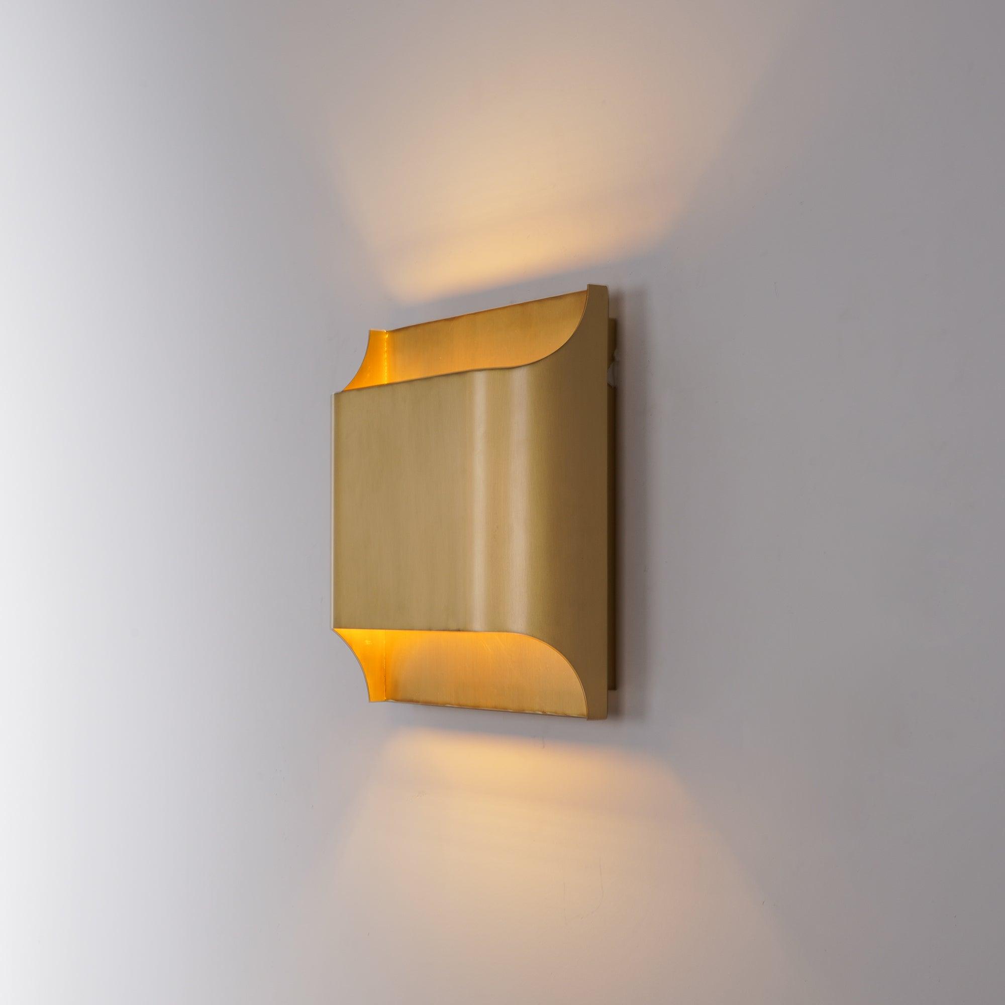 Leclerc Brass Wall Lamp - Blowlighting