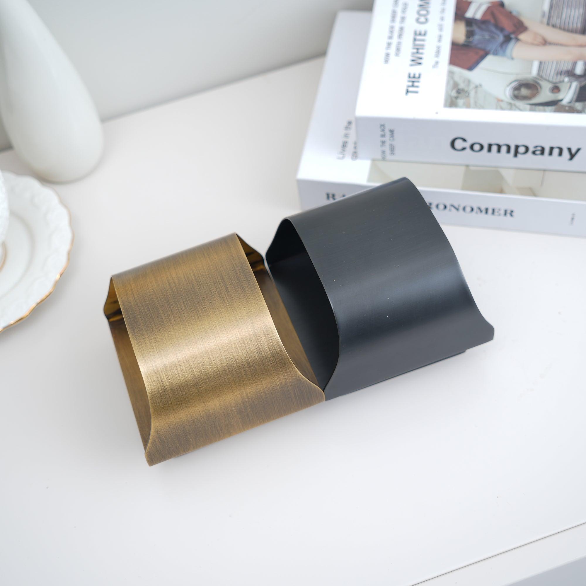 Leclerc Brass Wall Lamp - Blowlighting