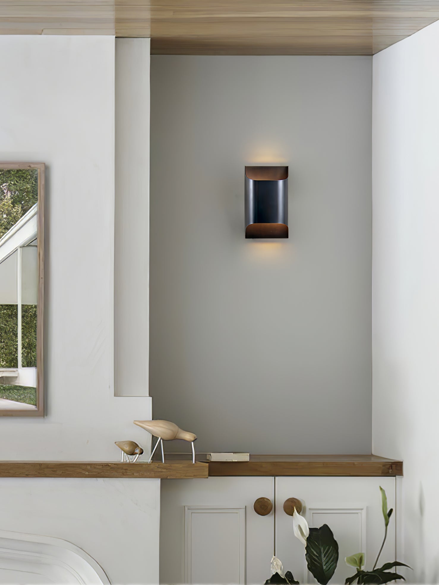 Leclerc Brass Wall Lamp - Blowlighting