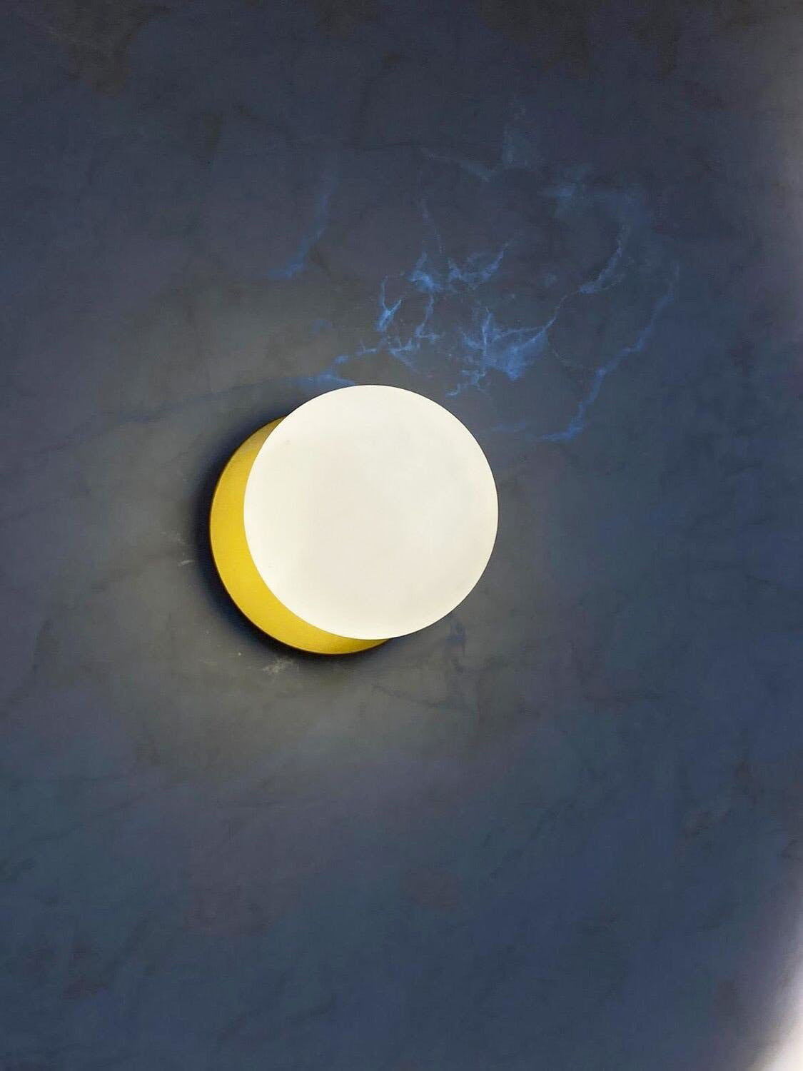 Lunara Wall Lamp - Blowlighting