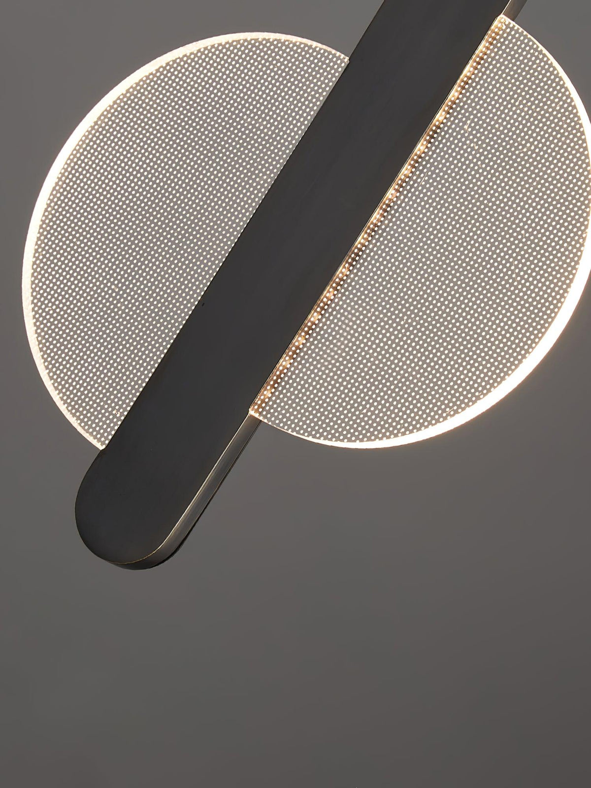 Loomis Pendant Lamp - Blowlighting