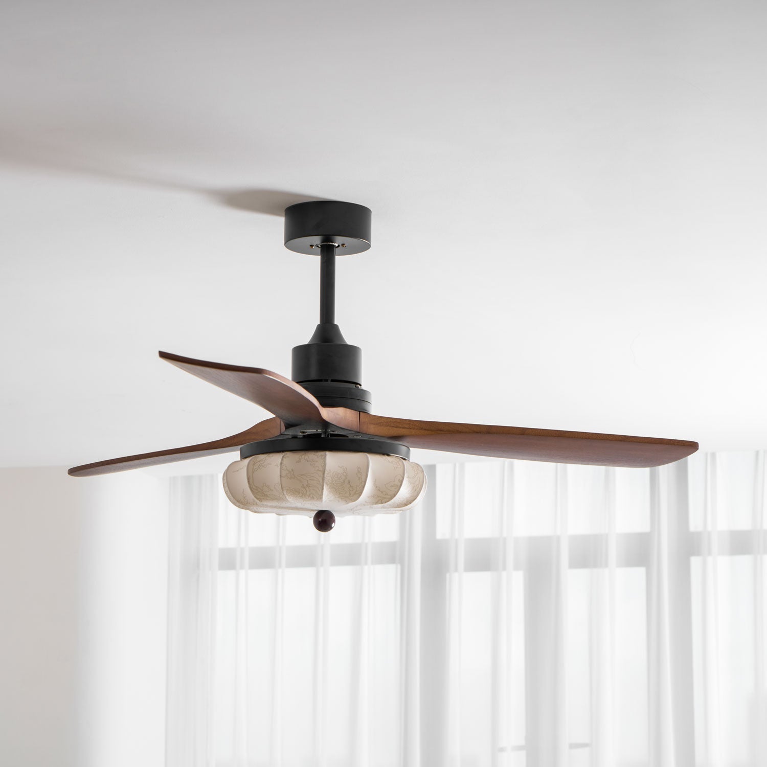 Ventilatore da Soffitto con Luce Jasper Bloom, primo piano del cablaggio