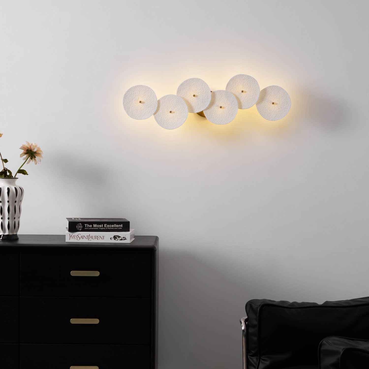 Lotus Petal Wall Lamp - Blowlighting