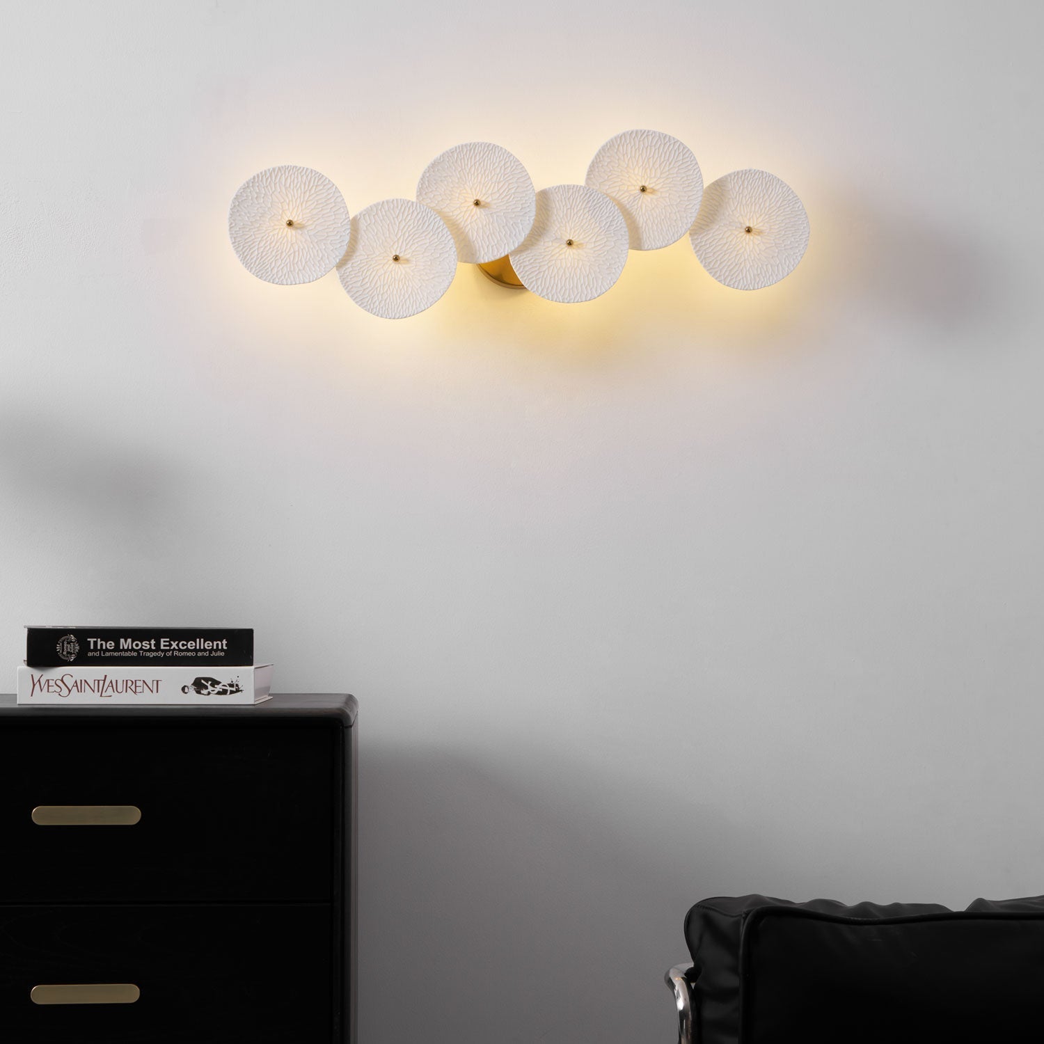 Lotus Petal Wall Lamp - Blowlighting