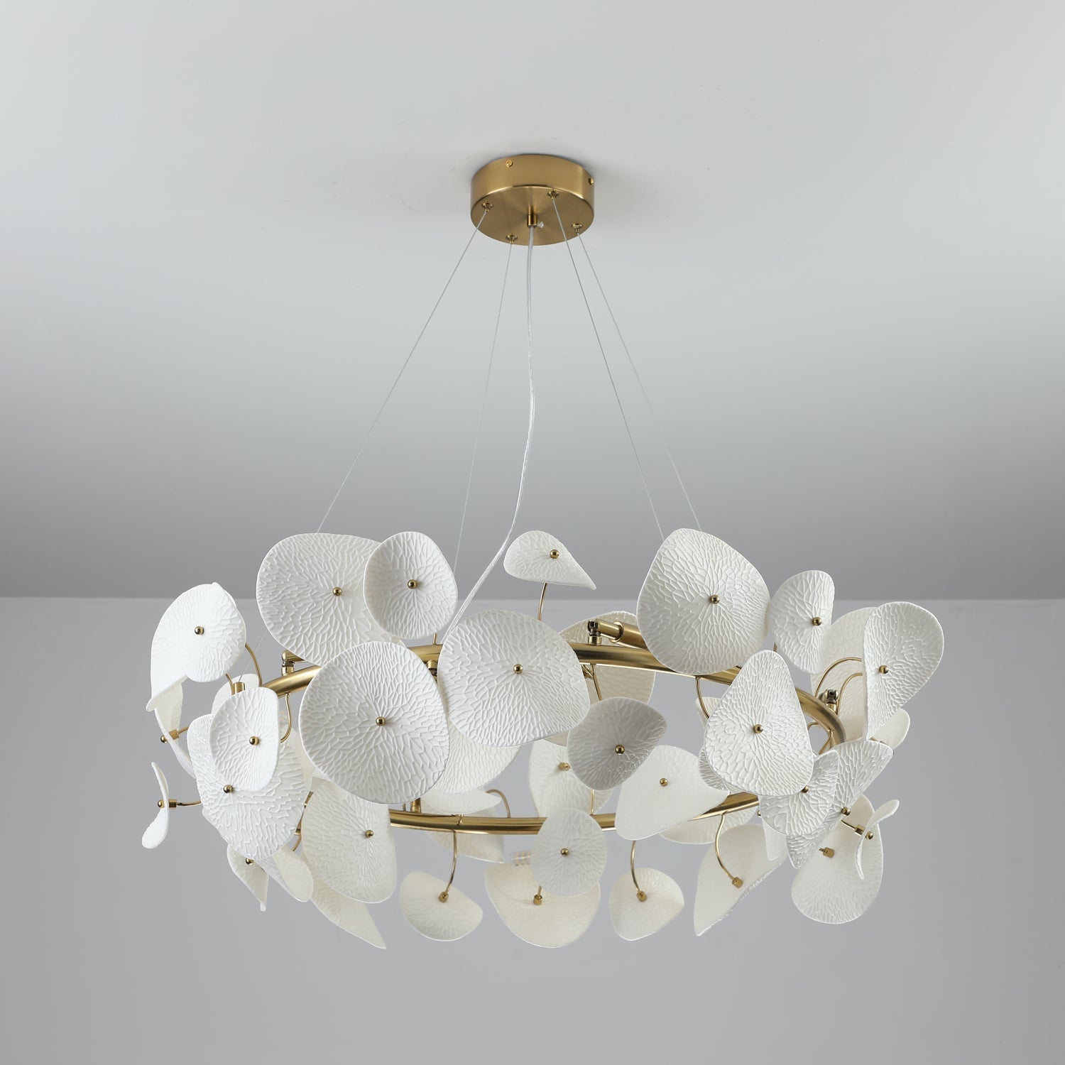 Virinira Modern Elegance Petal Metal Ceramic Chandelier - Blowlighting