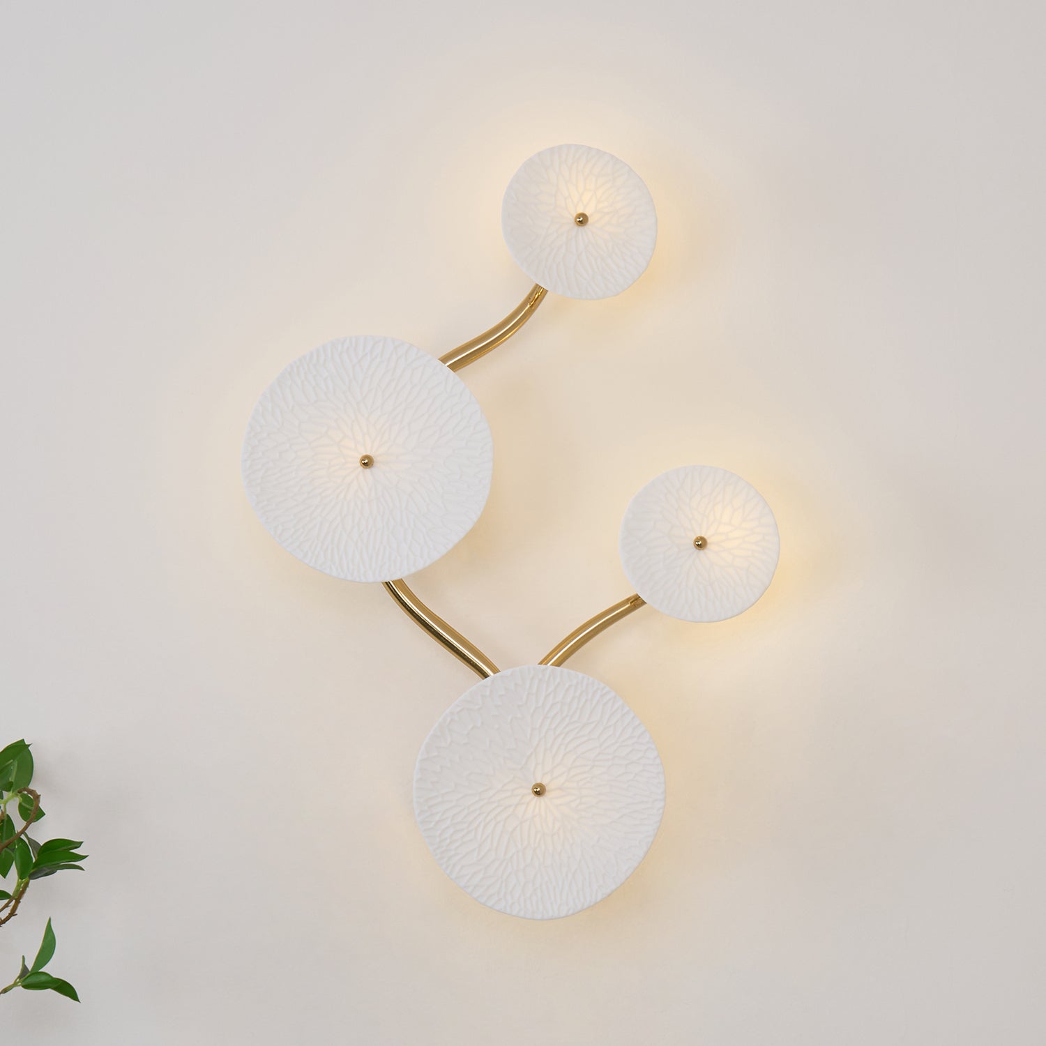 Lotus Petal Wall Lamp - Blowlighting