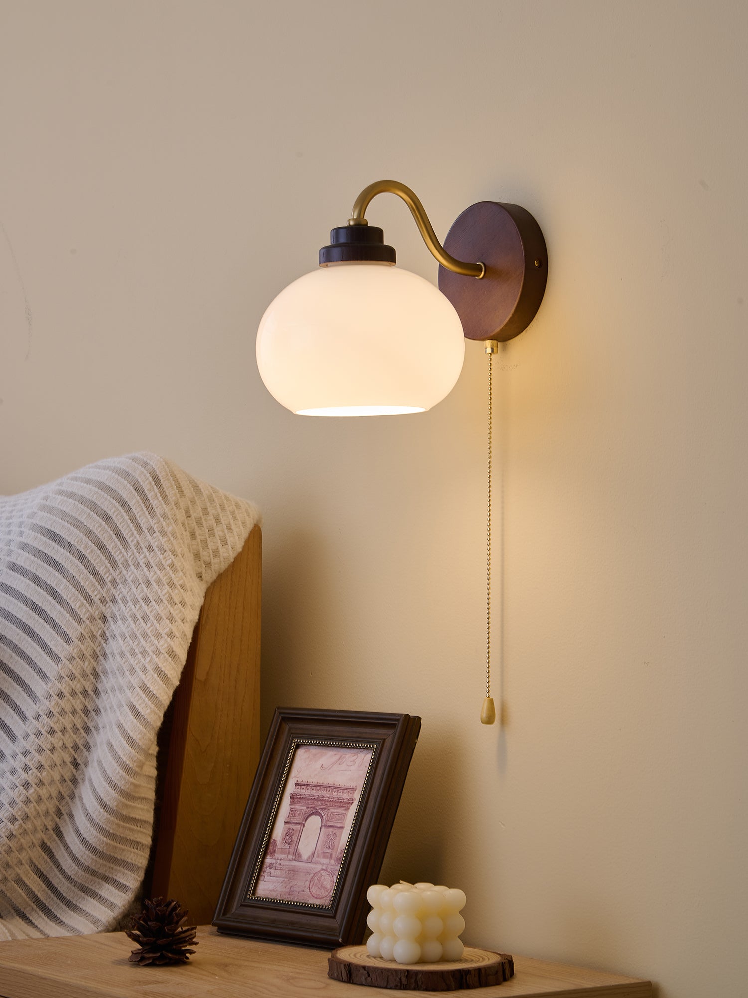 Lumea Crest Wall Lamp - Blowlighting