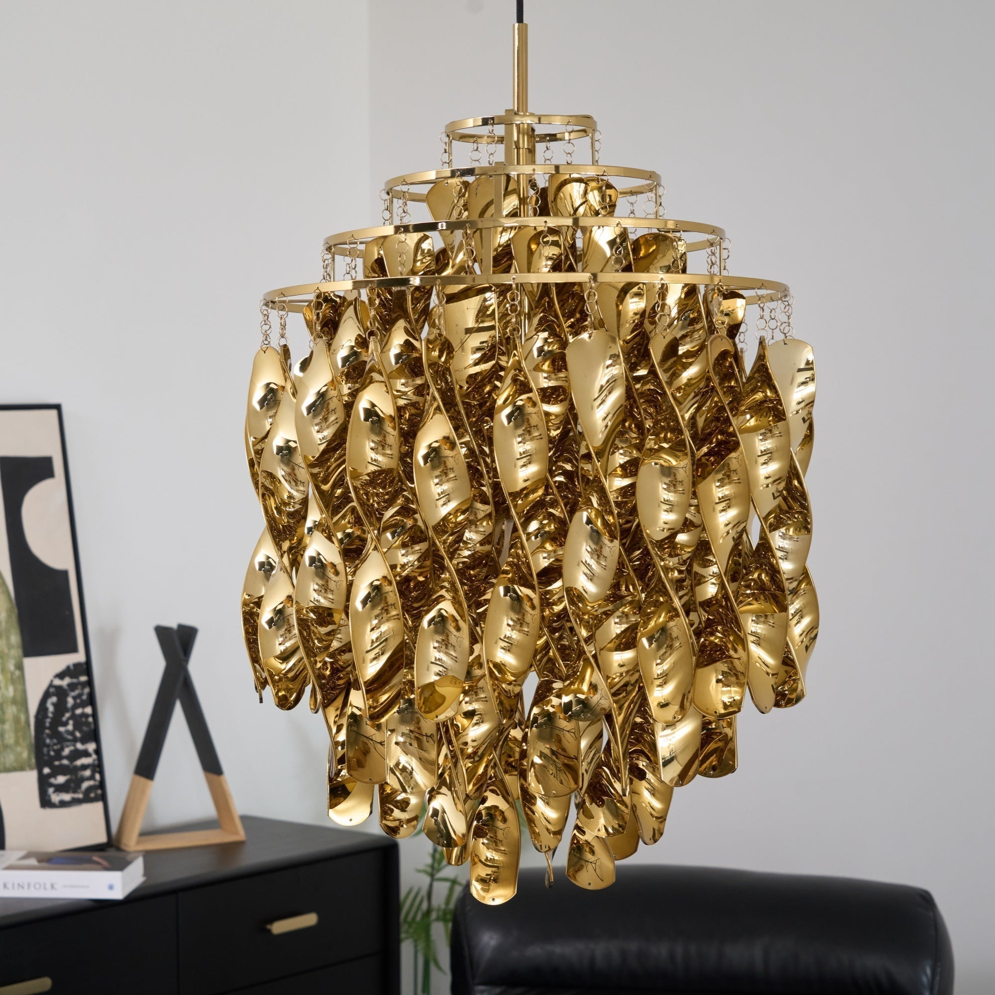 Isoran Luxe Acrylic Chandelier - Blowlighting