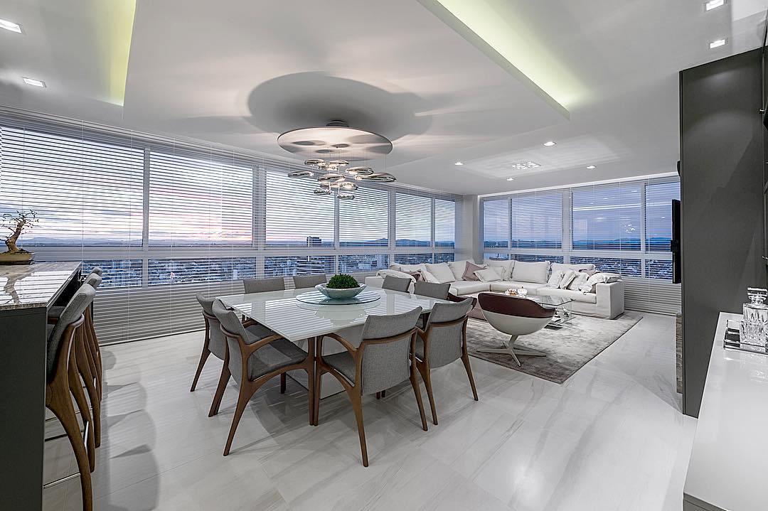 Mercury Chandelier - Blowlighting