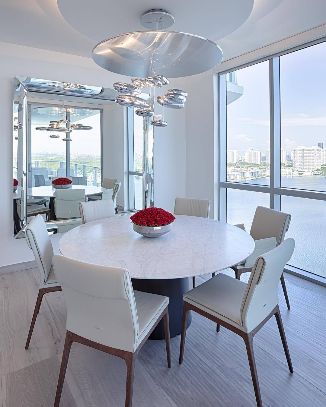 Mercury Chandelier - Blowlighting