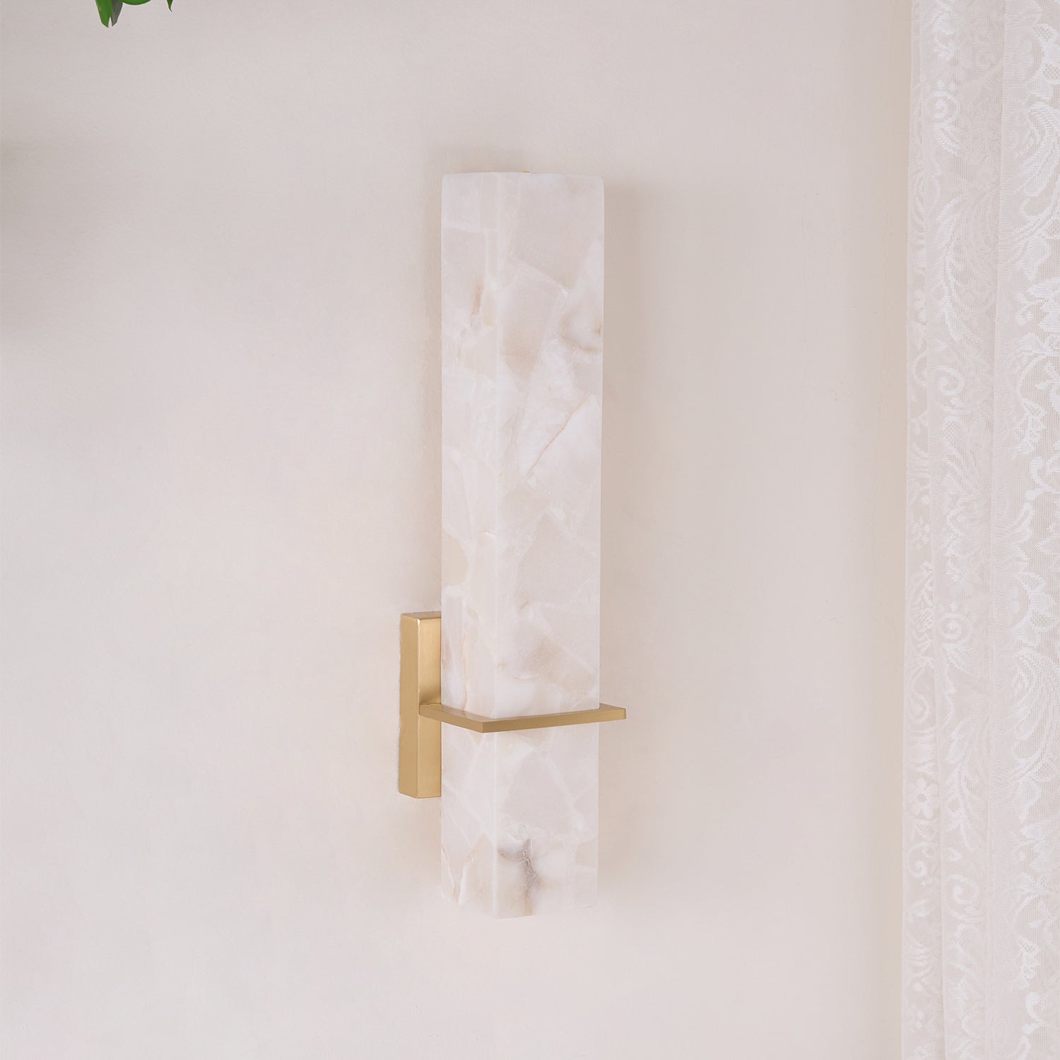 Luste Alabaster Wall Sconce Brass Band Shape - Neutralighting
