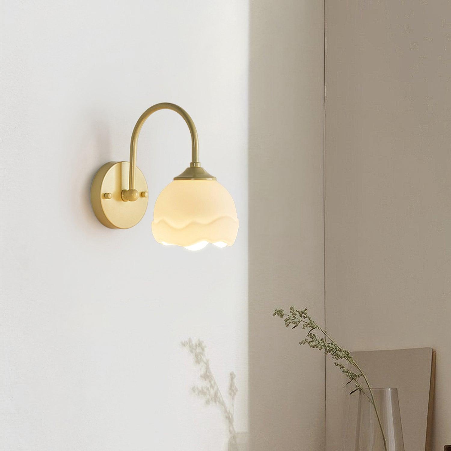 Milk White Floral Wall Lamp - Blowlighting