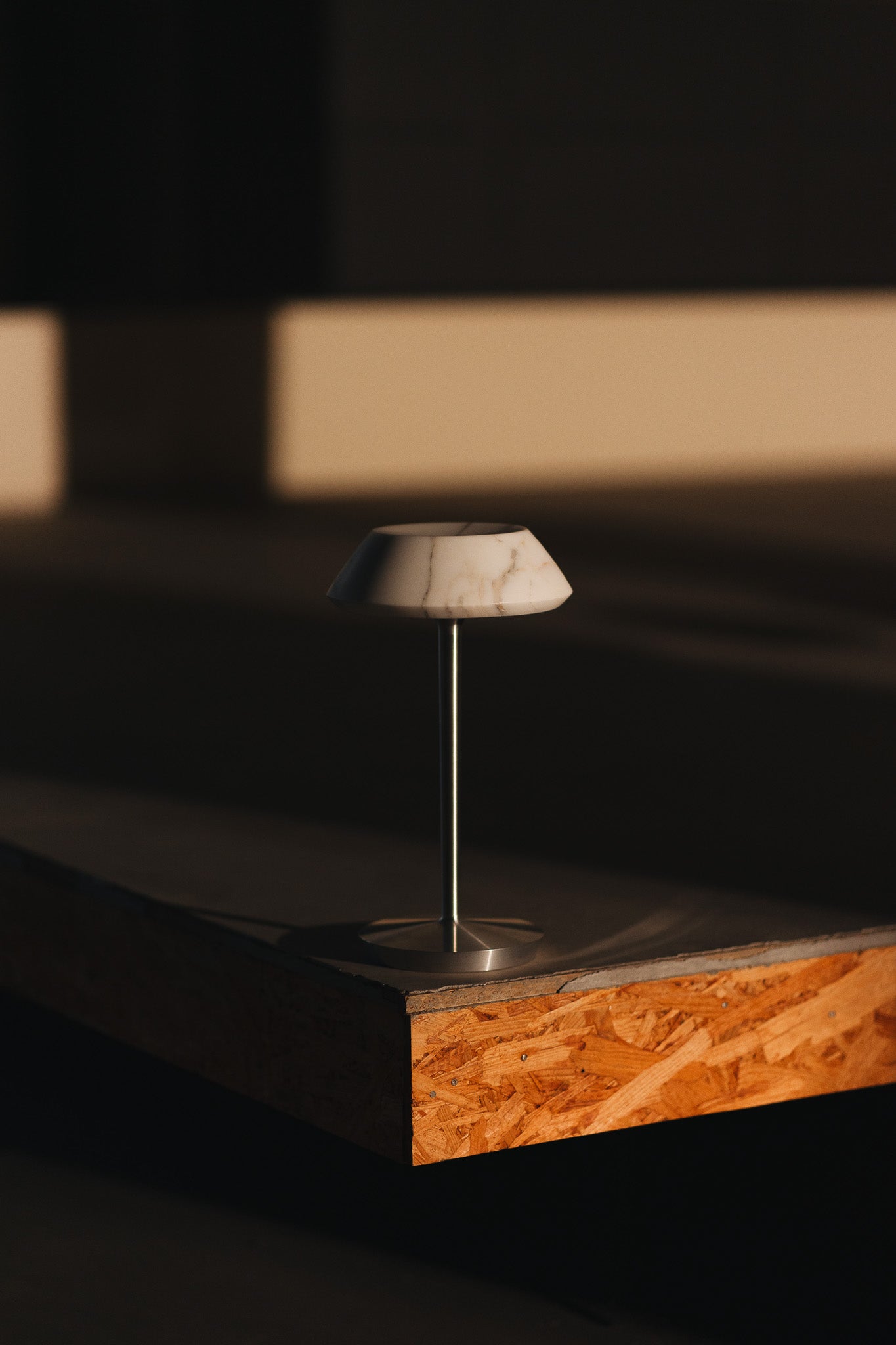 Mini Fiore Table Lamp (built-in battery) - Lamp Copper