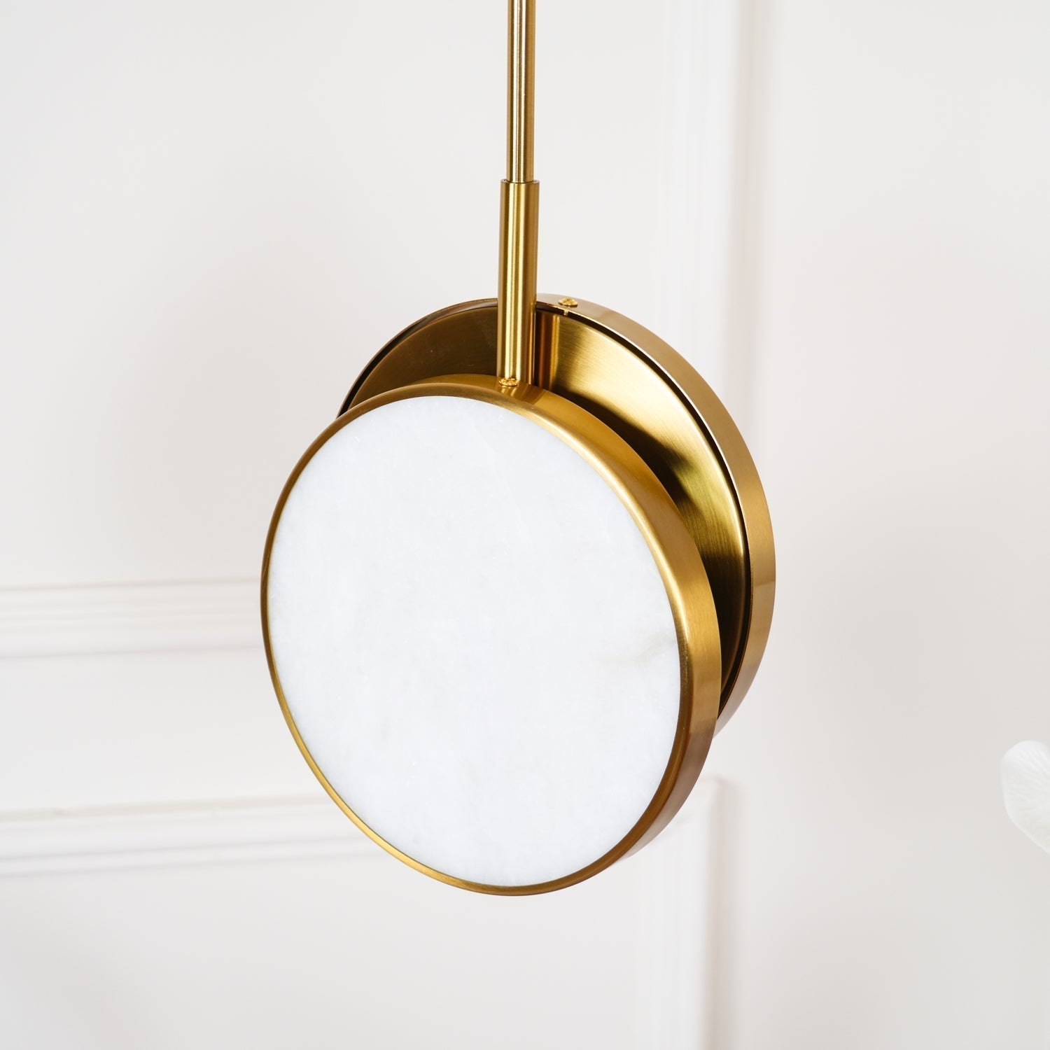 Synoryra Dual Disc Alabaster Pendant Light - Neutralighting
