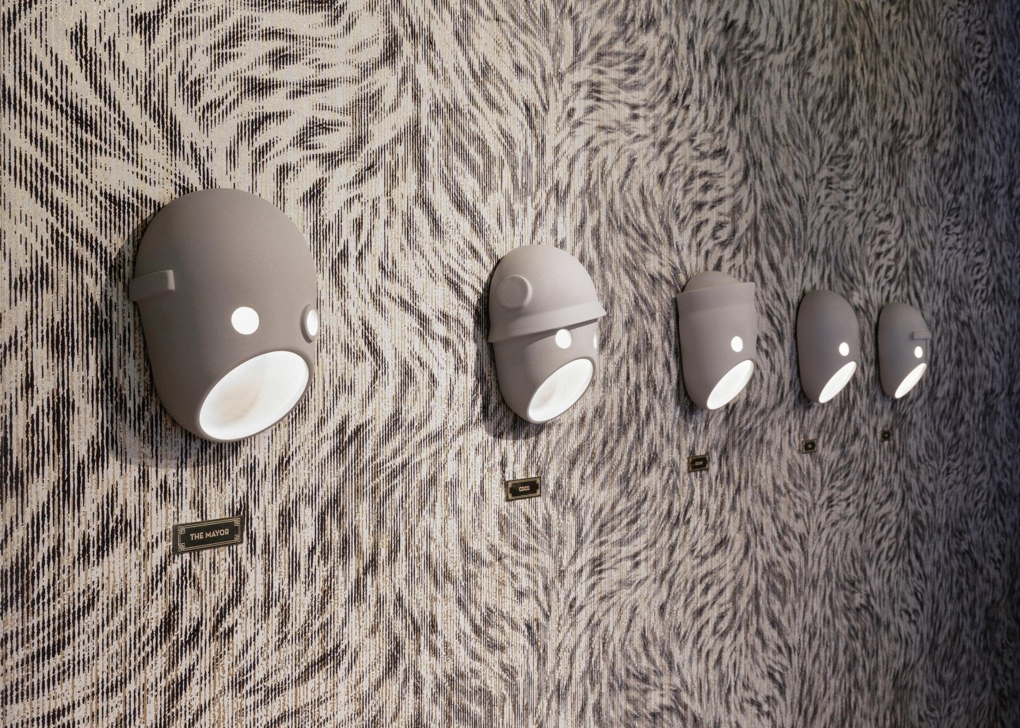 Mask Wall Light - Blowlighting