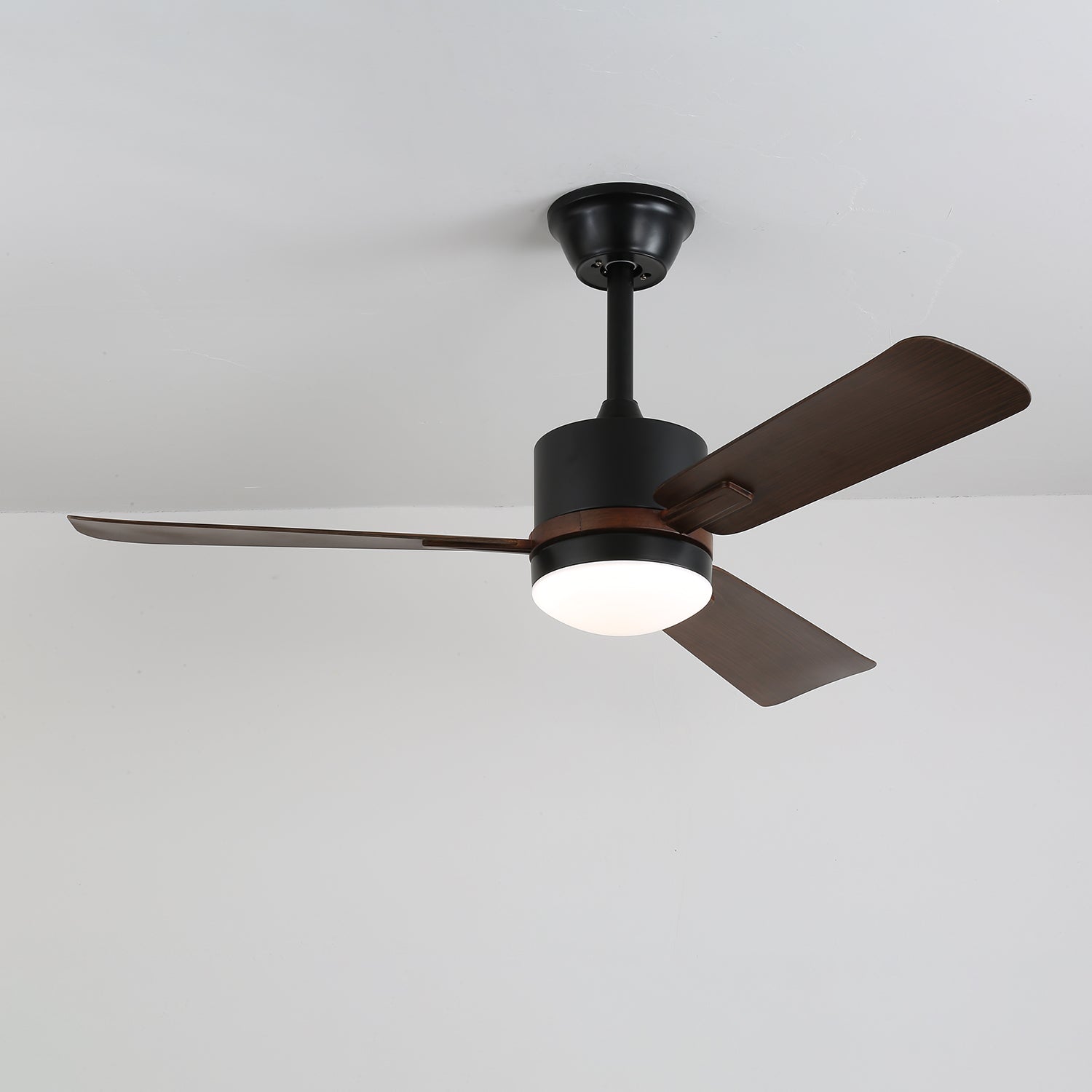 Telecomando portatile per il ventilatore da soffitto Zeyra moderno con luce