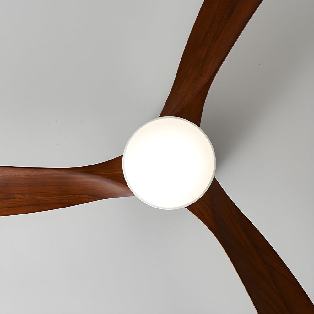 Ventilatore da soffitto moderno in legno Elena in un interno contemporaneo